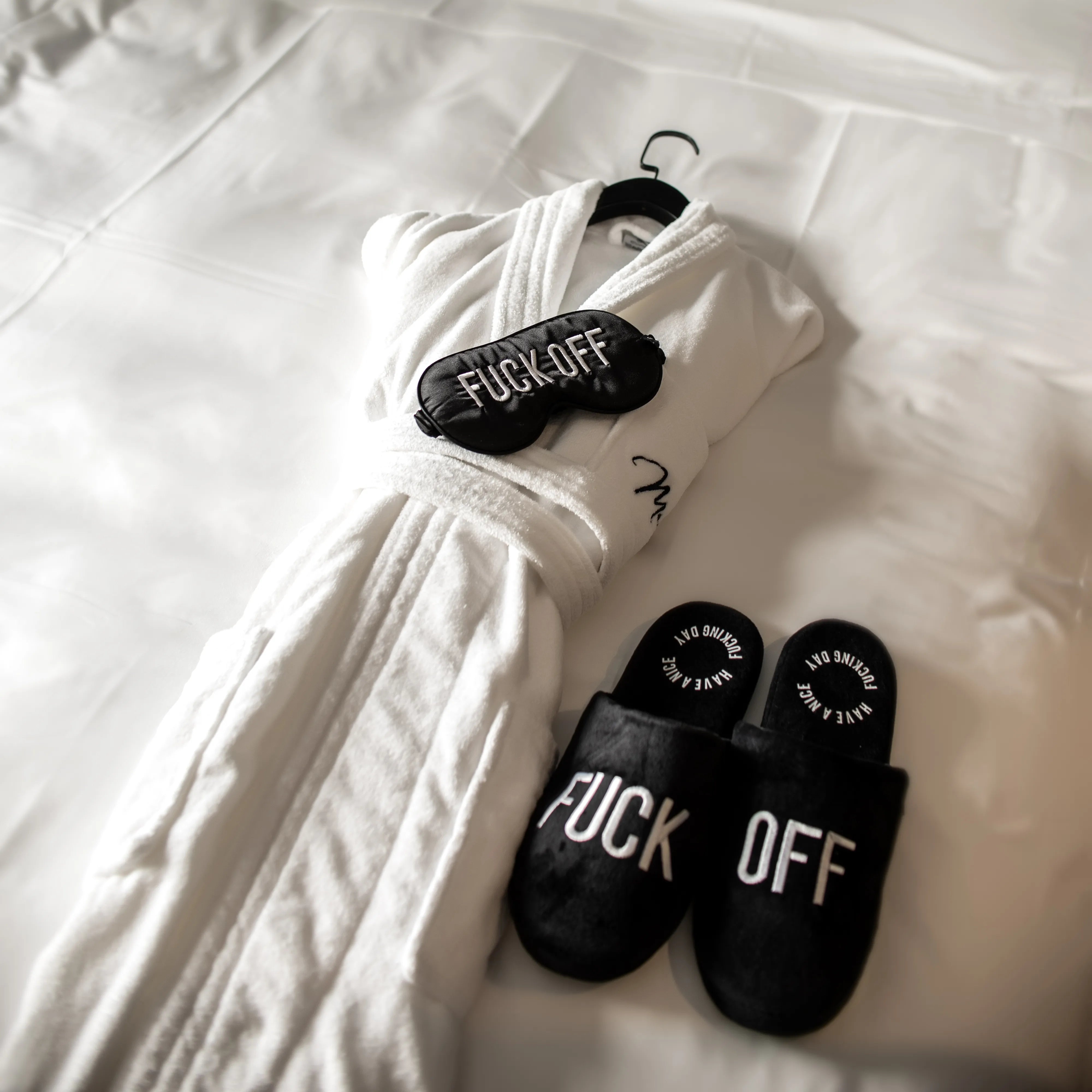 Antifaz "Fuck off" Negro