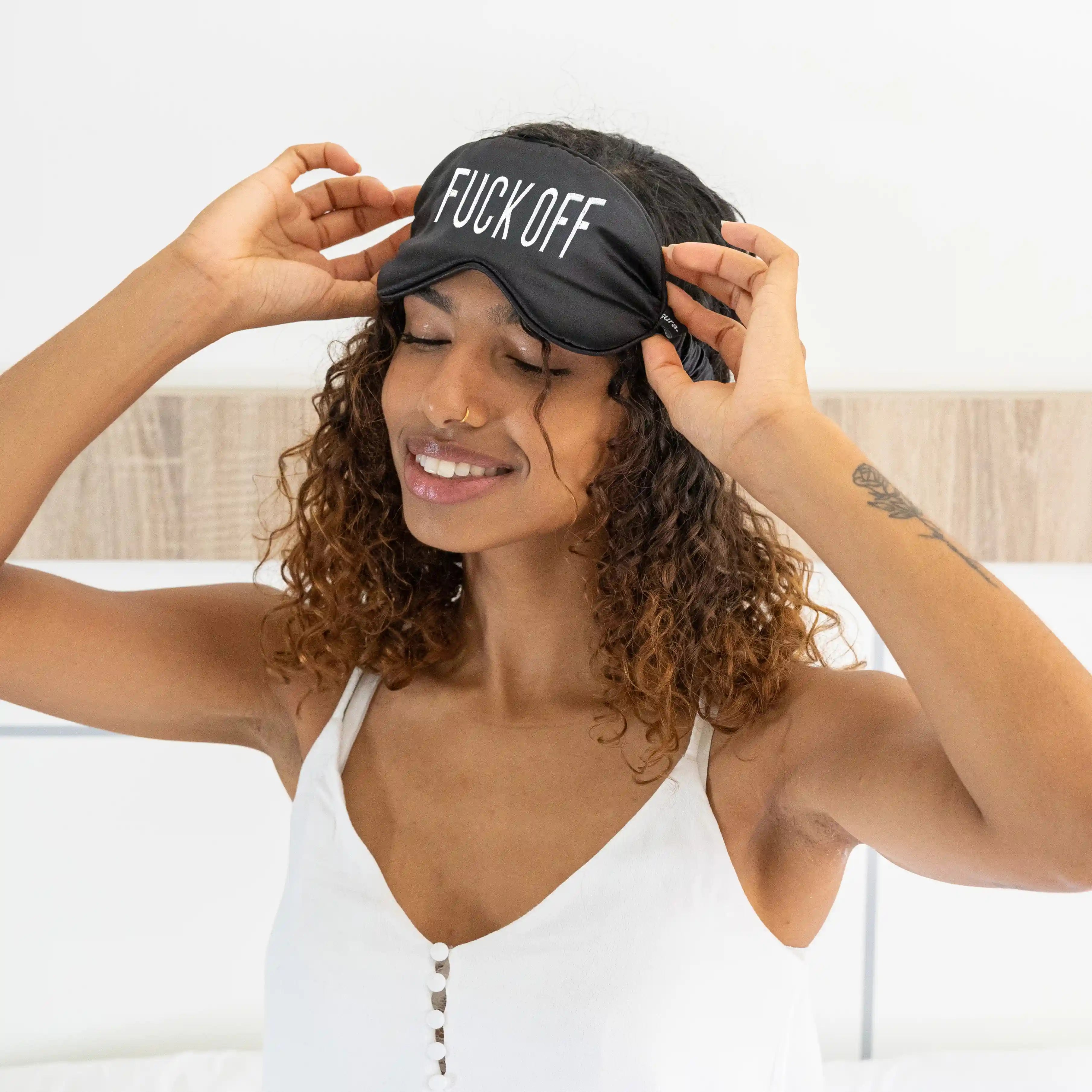 Antifaz "Fuck off" Negro