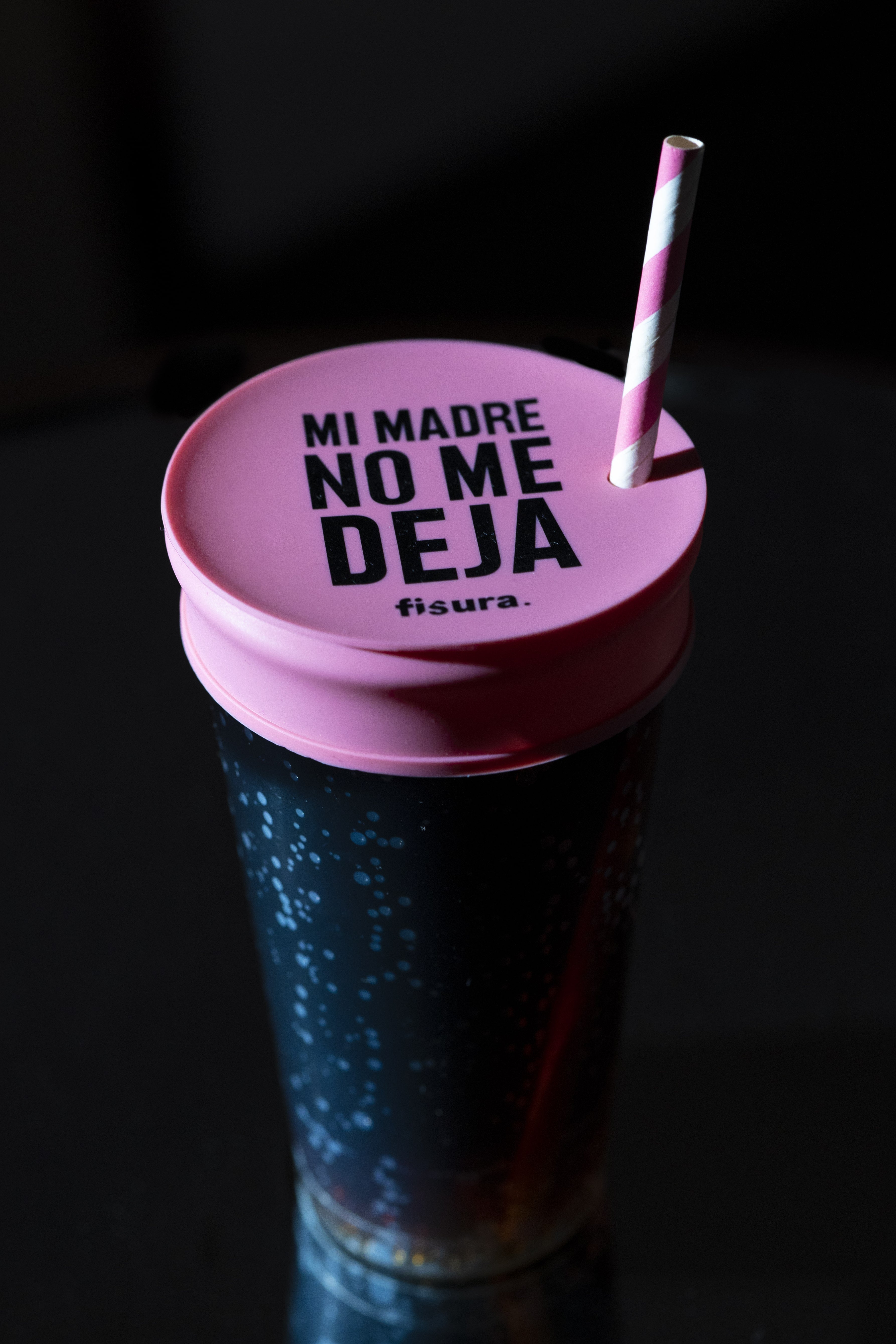 Tapa vasos antidroga “mi madre no me deja” 5 unidades