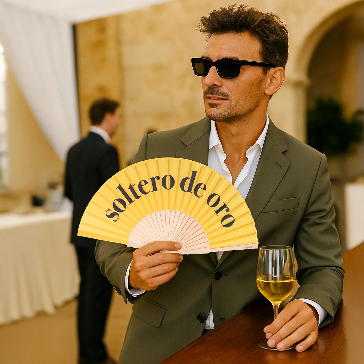 Abanico “Soltero de oro” amarillo