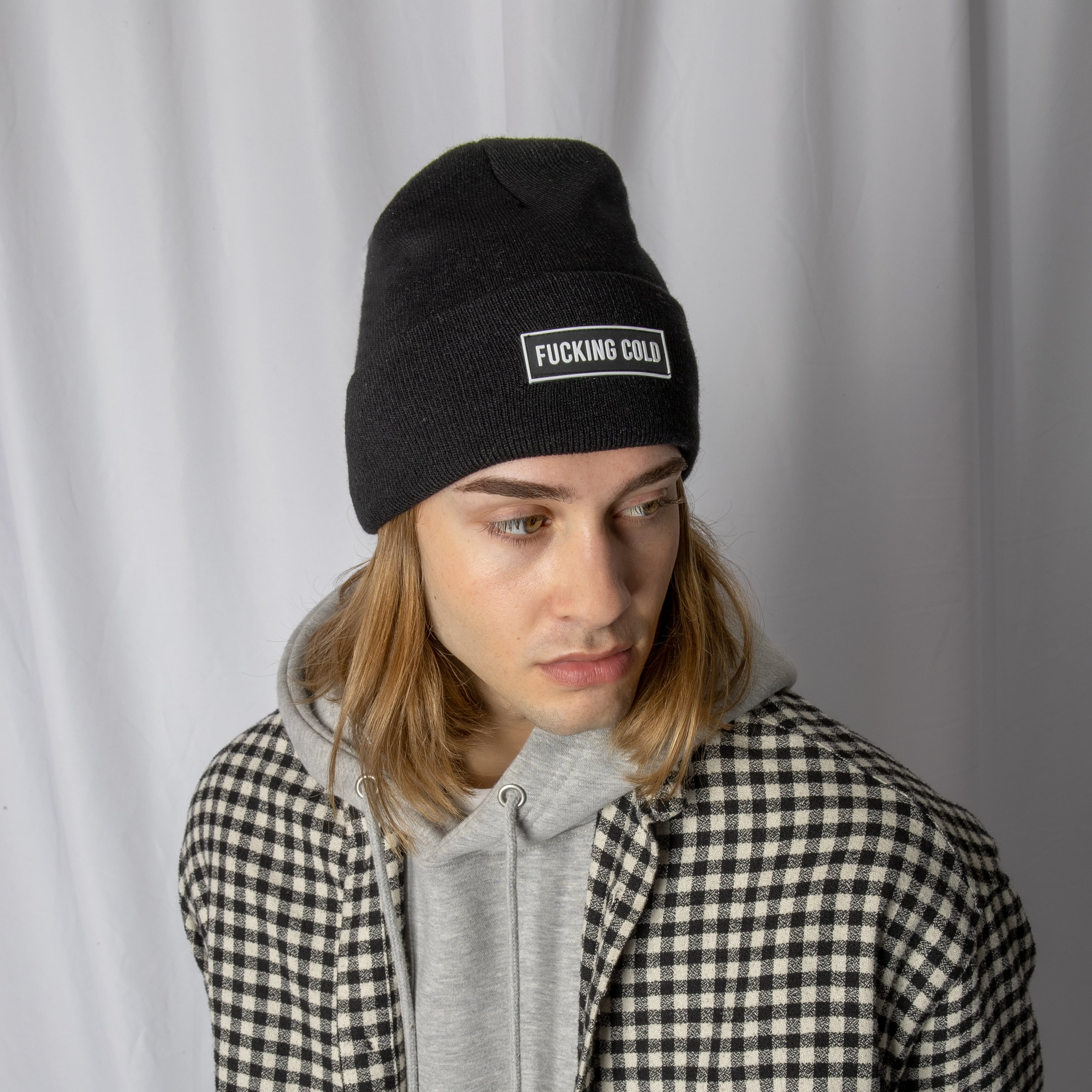 Gorro “Fucking cold”