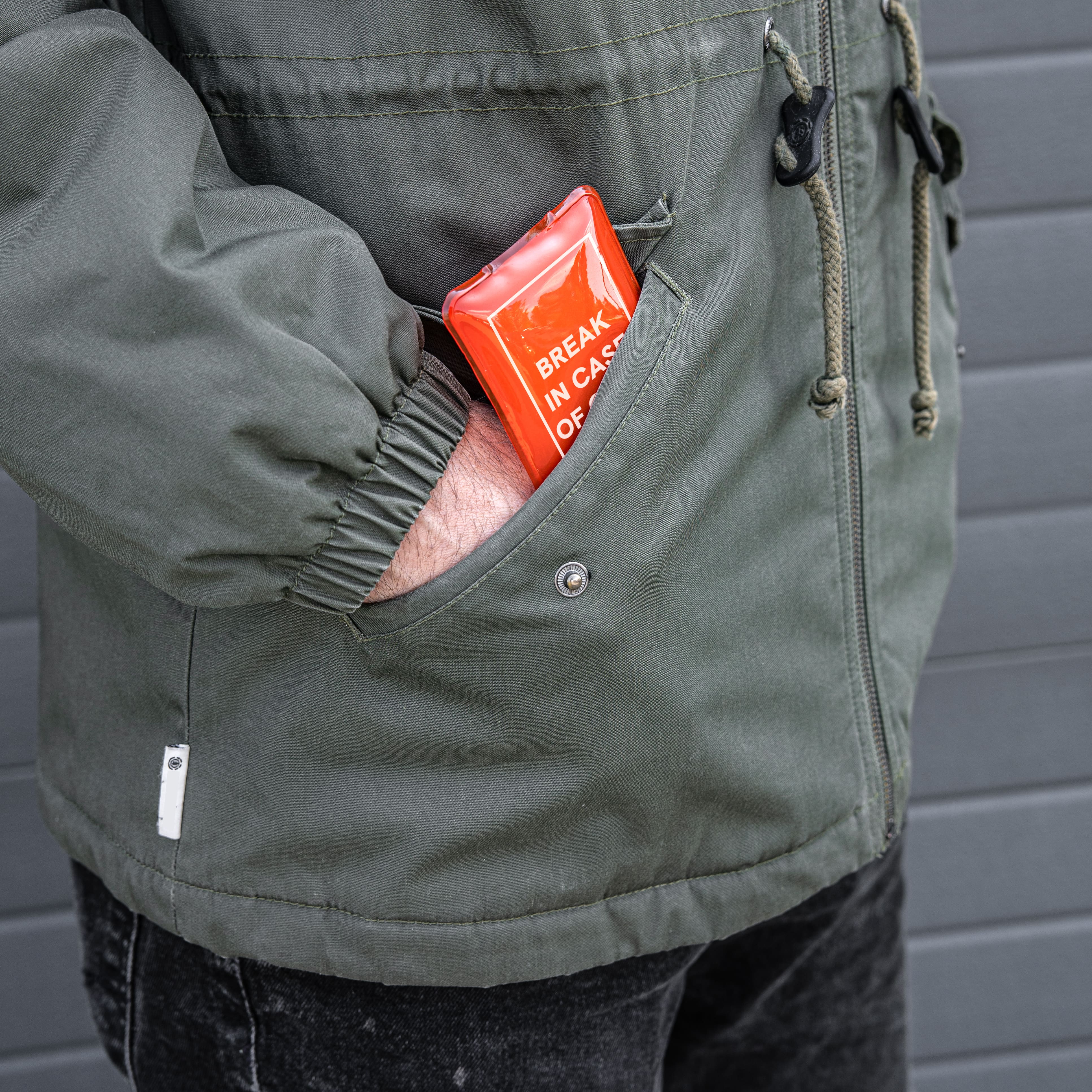 Pack de 2 calentadores de manos “Break in case of cold”