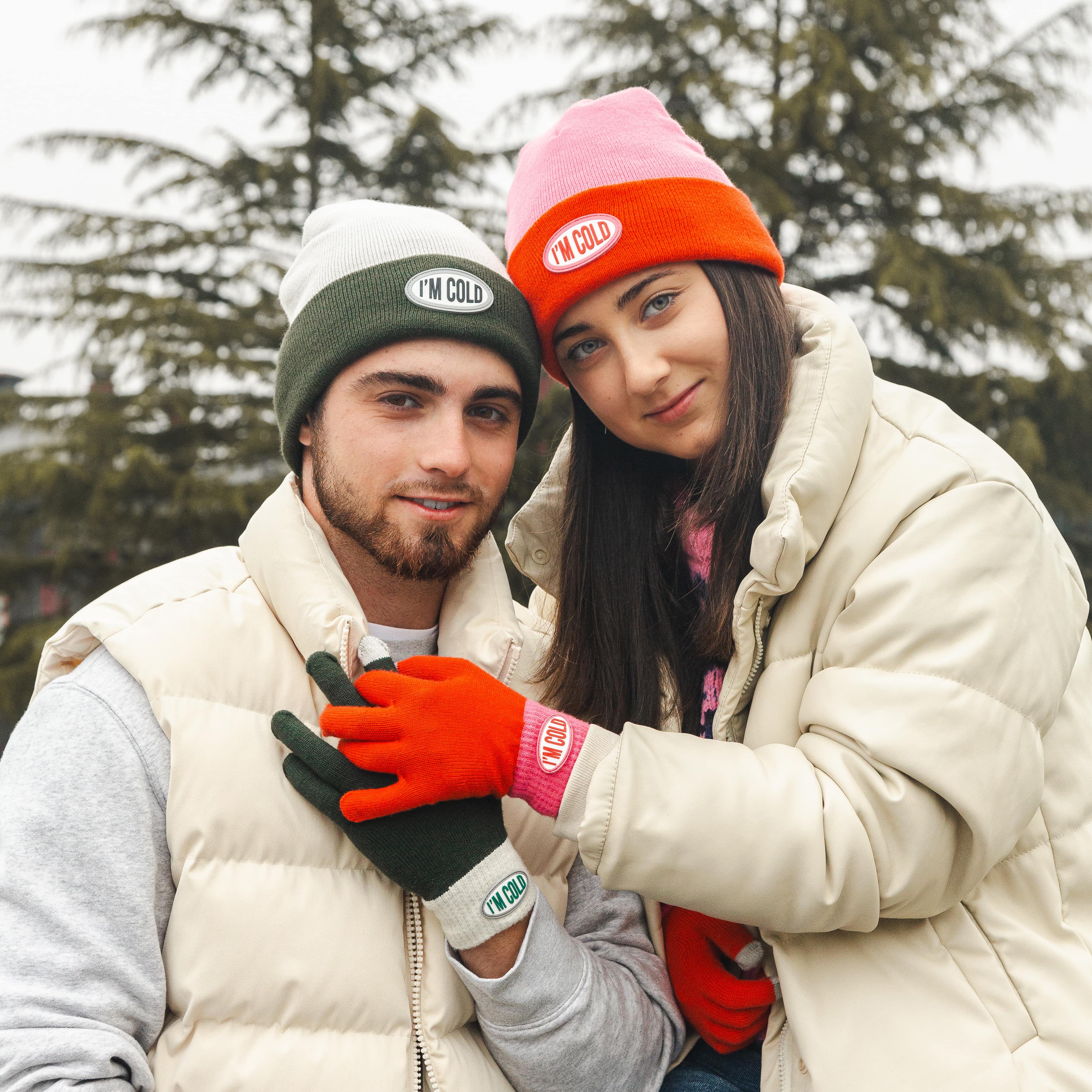 Pack de gorro y guantes “I’m cold” verde y gris