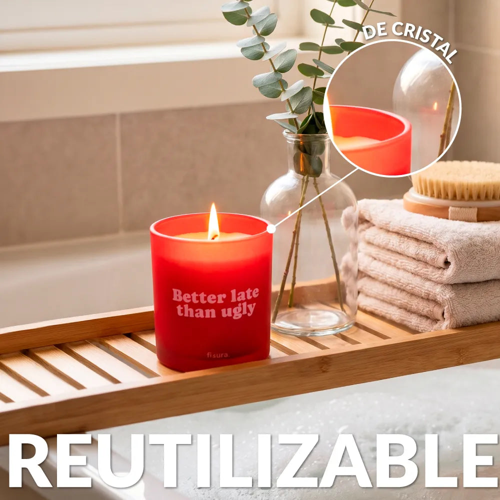 Bougie en verre “Better late than ugly” – myrrhe ambrée