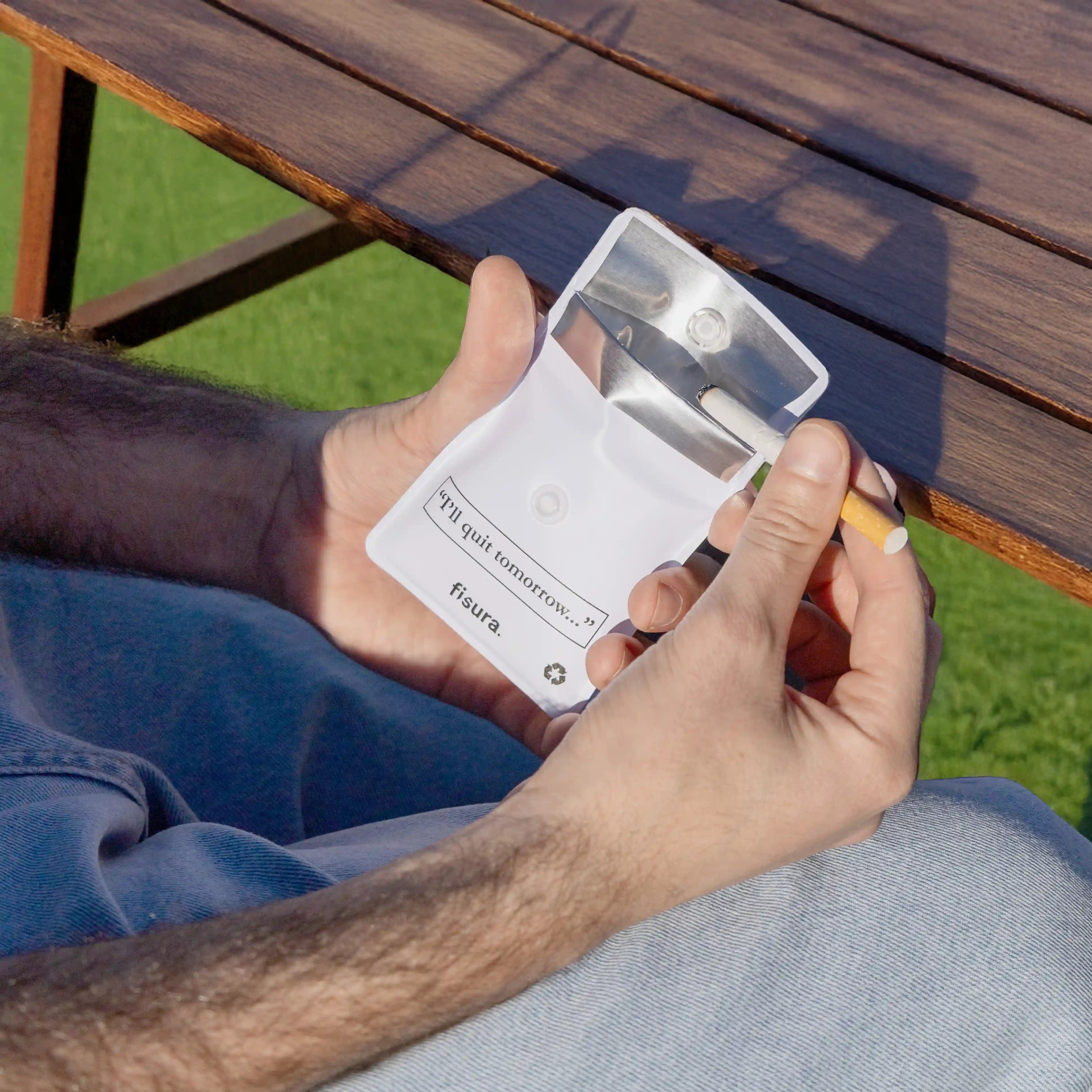 Cenicero portátil “I will quit tomorrow…”