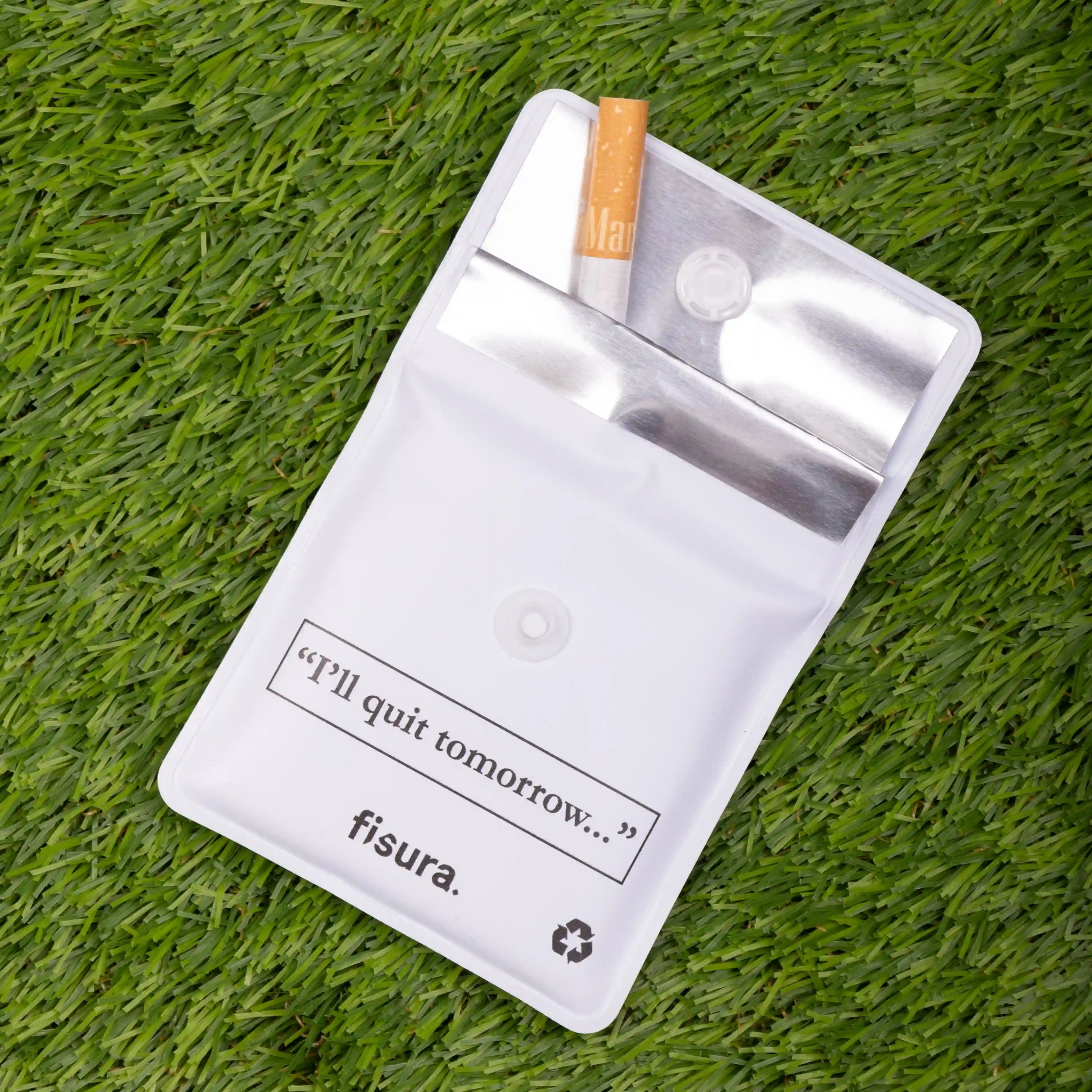 Cenicero portátil “I will quit tomorrow…”