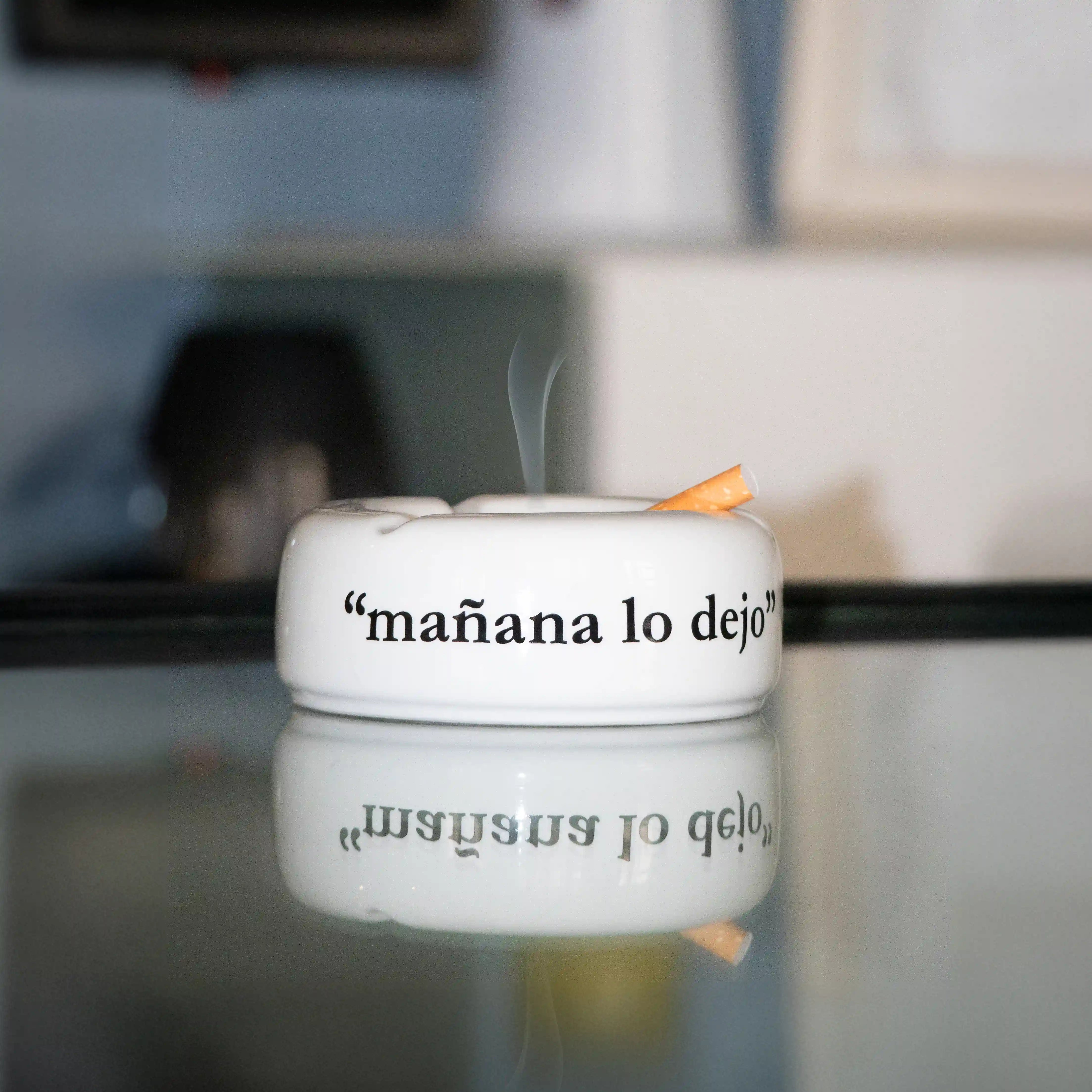 Cenicero “Mañana lo dejo”