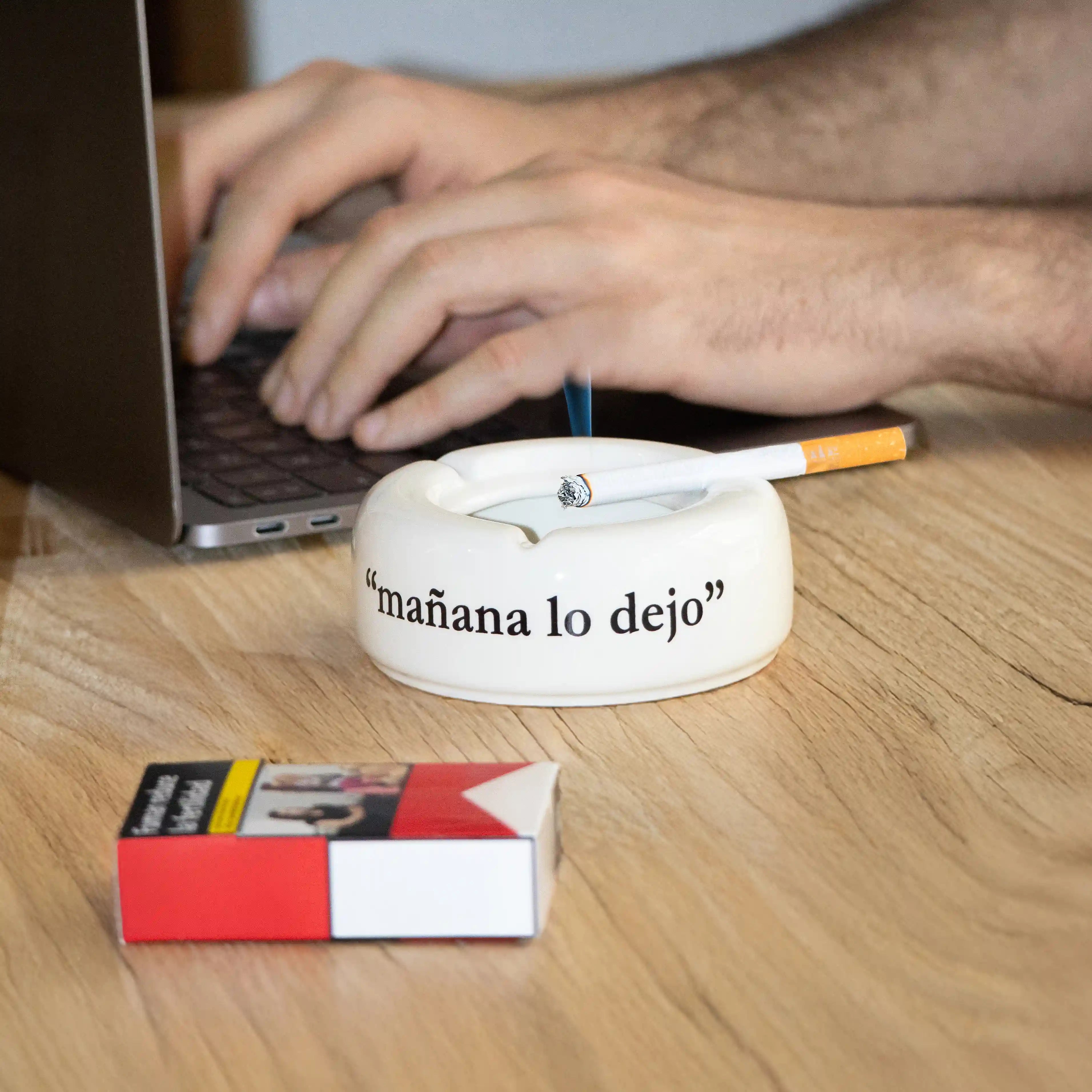 Cenicero “Mañana lo dejo”