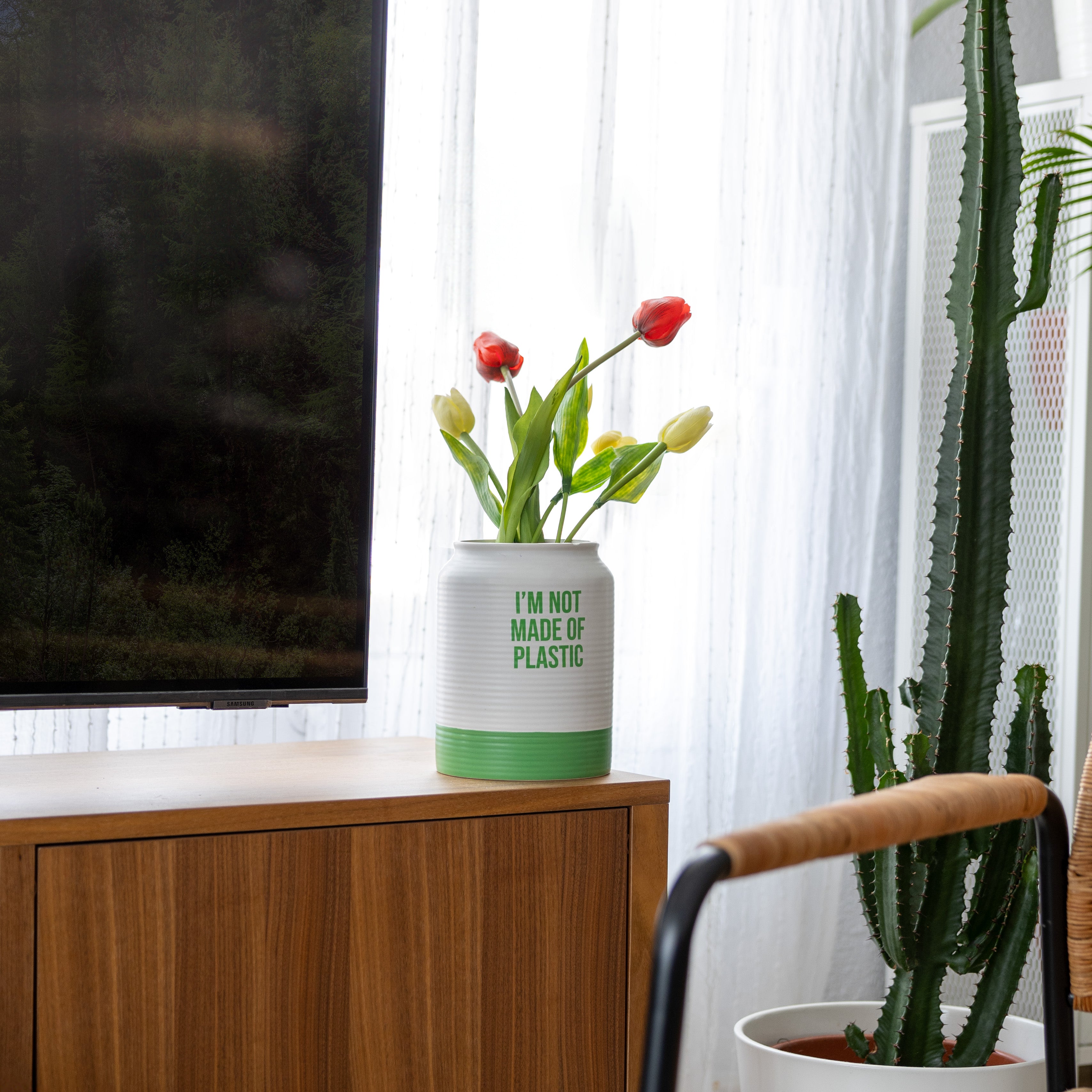 Jarrón “I’m not made of plastic”