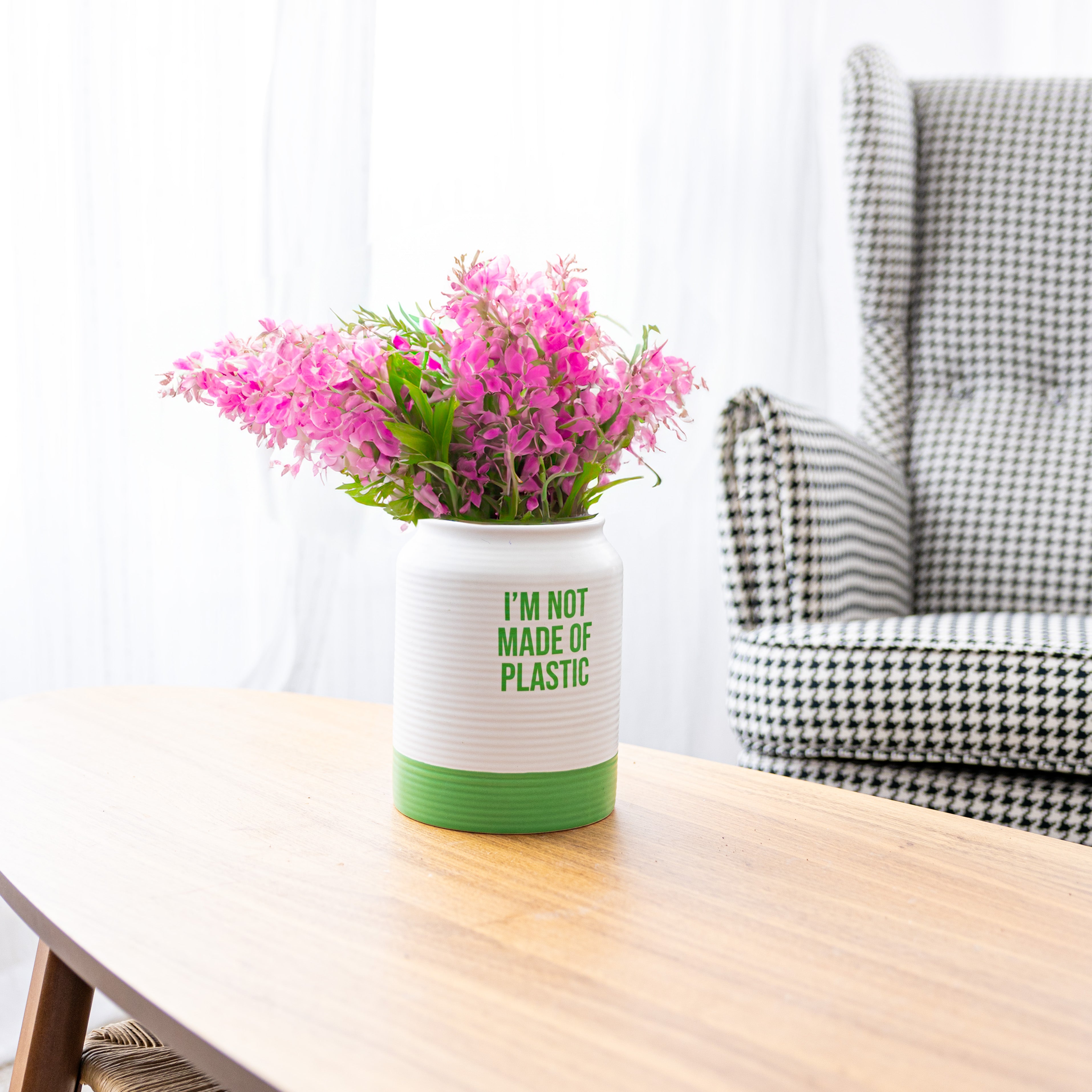 Jarrón “I’m not made of plastic”