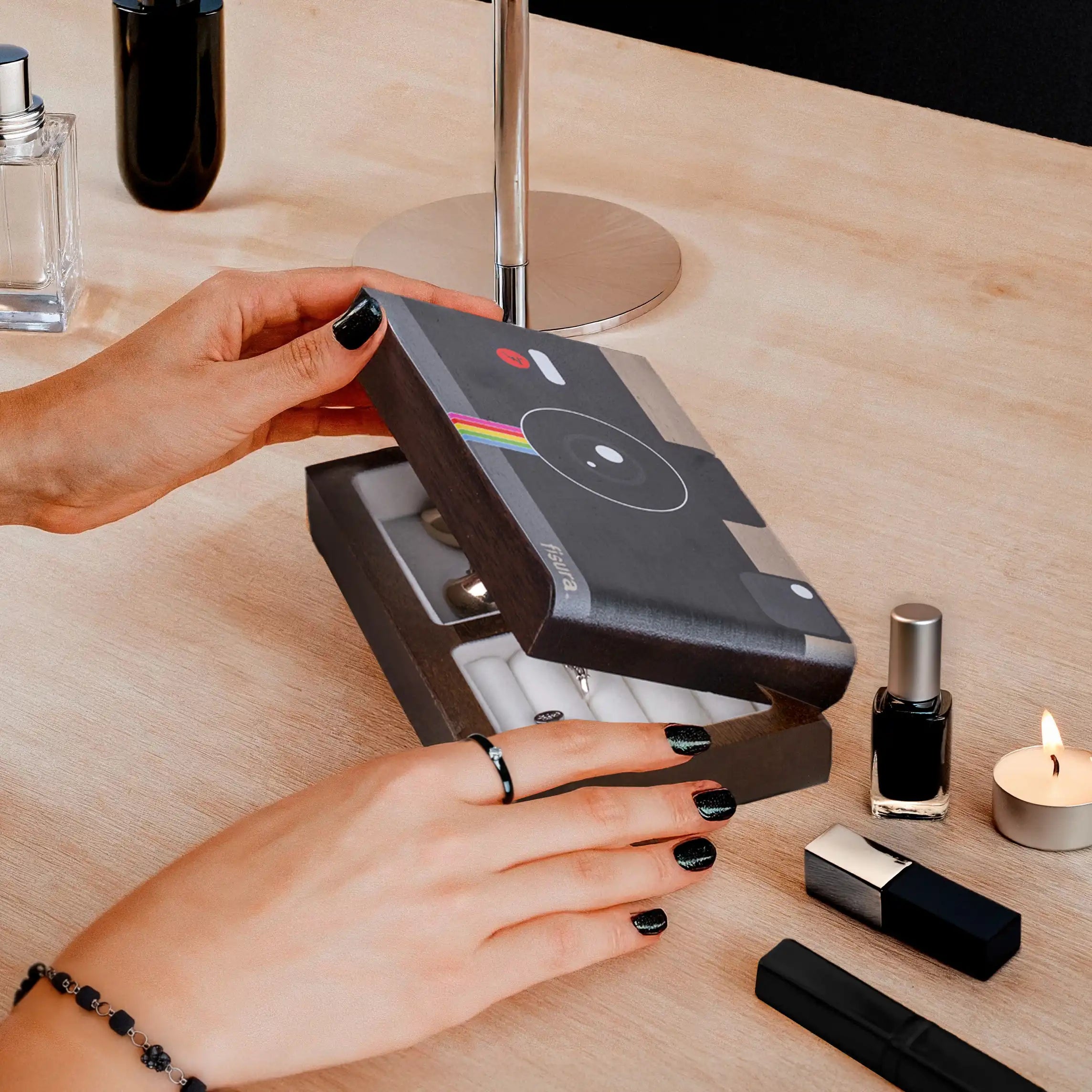 Joyero cámara retro multicolor