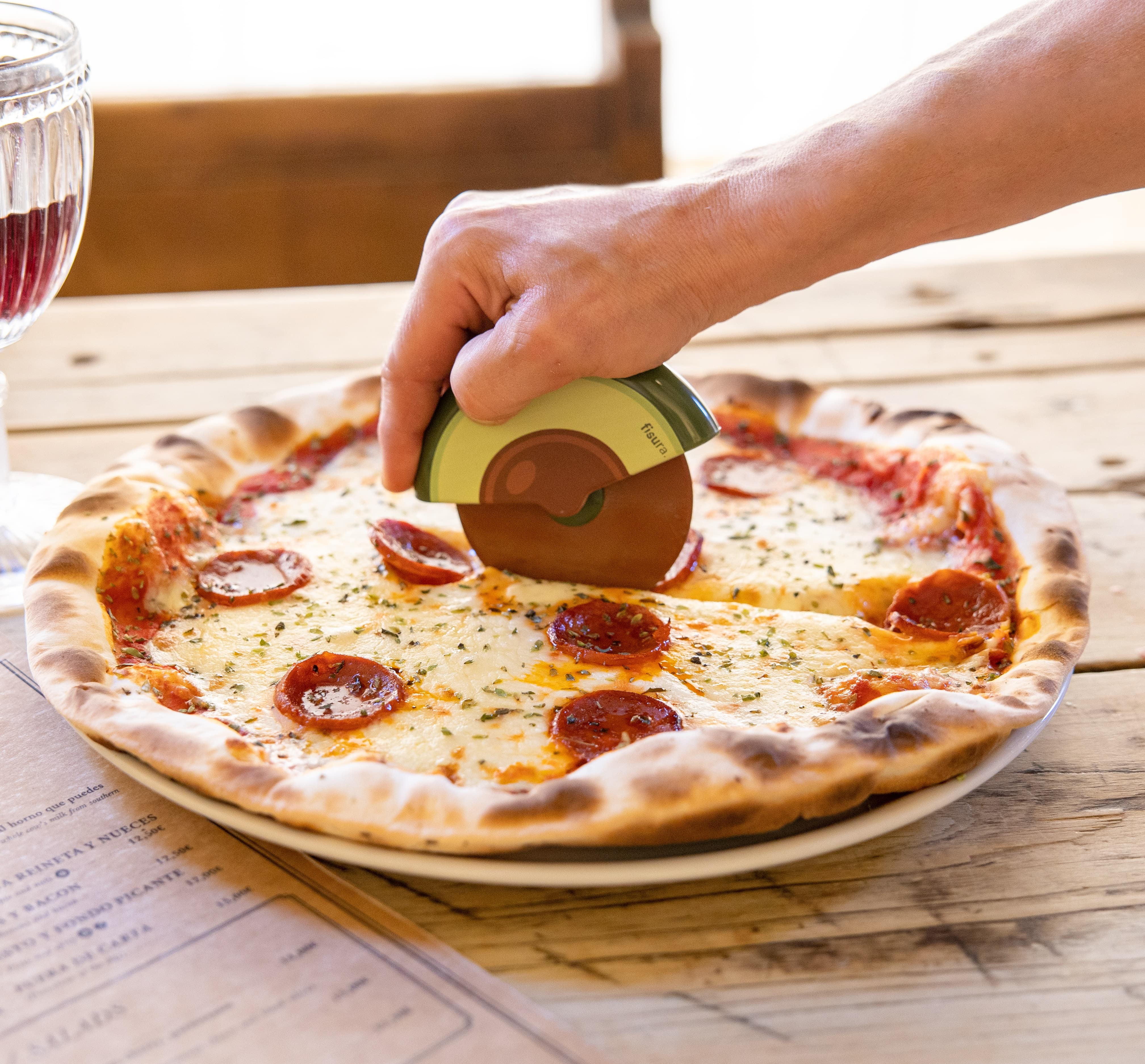 Corta pizza “Aguacate”