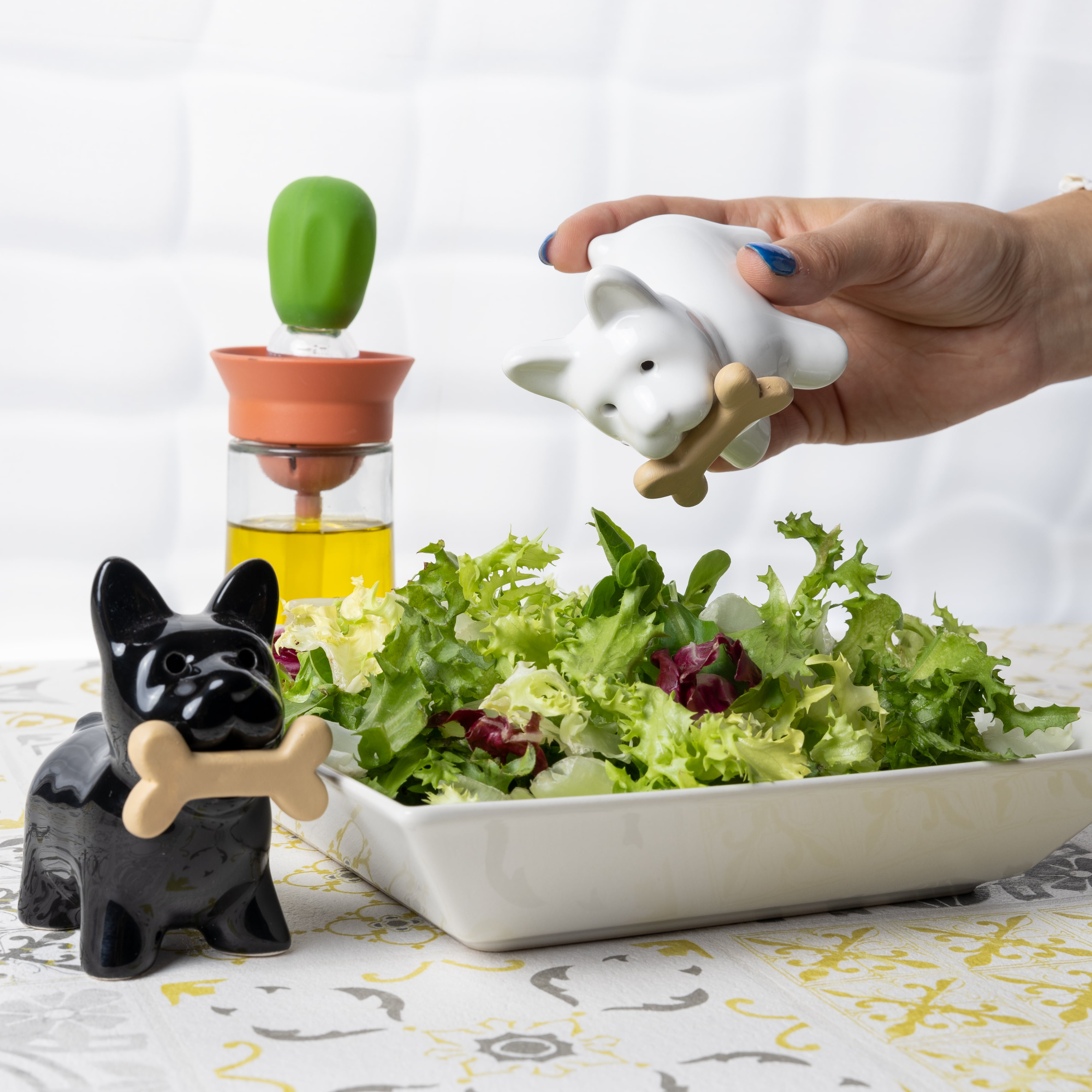 Salero y pimentero “perros”