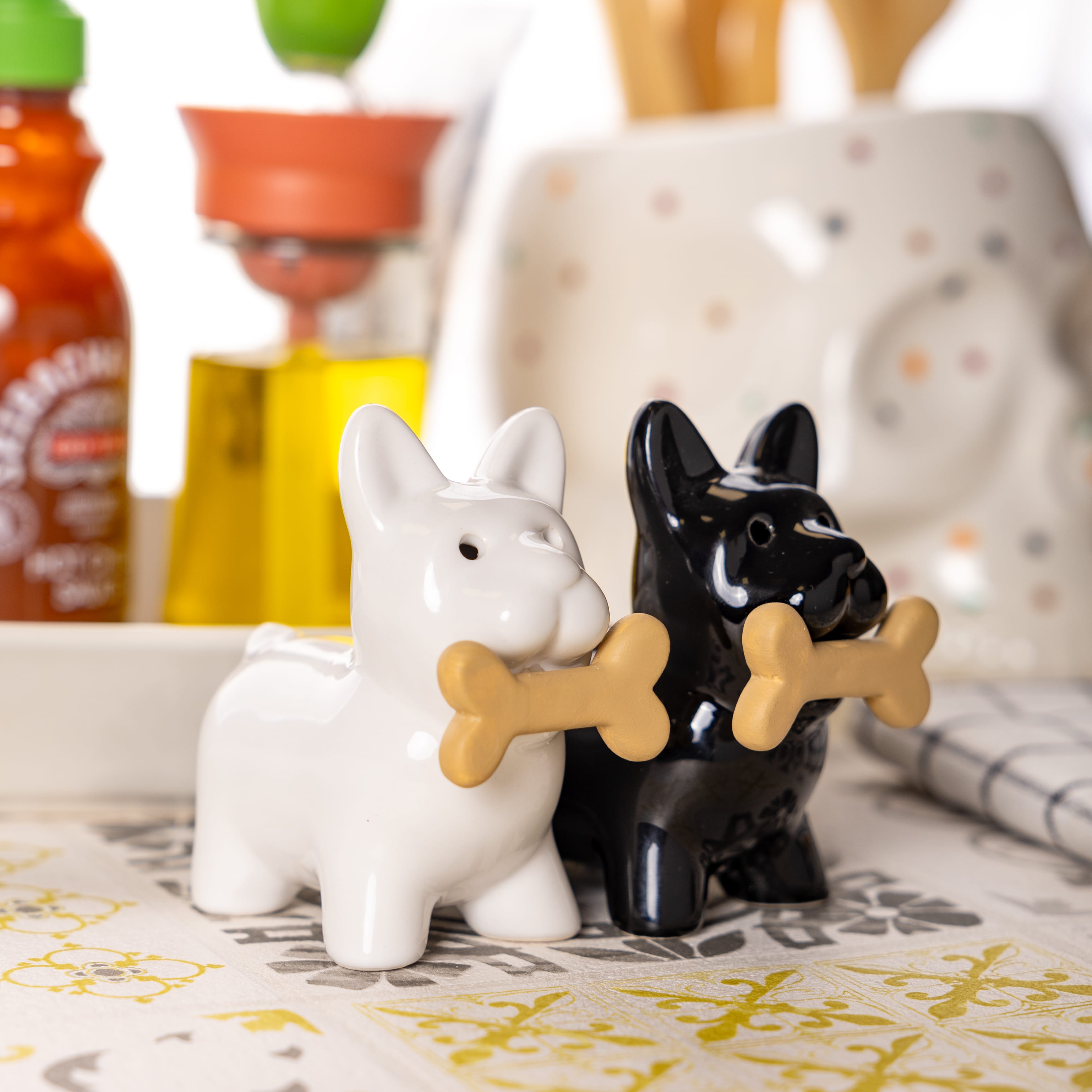 Salero y pimentero “perros”