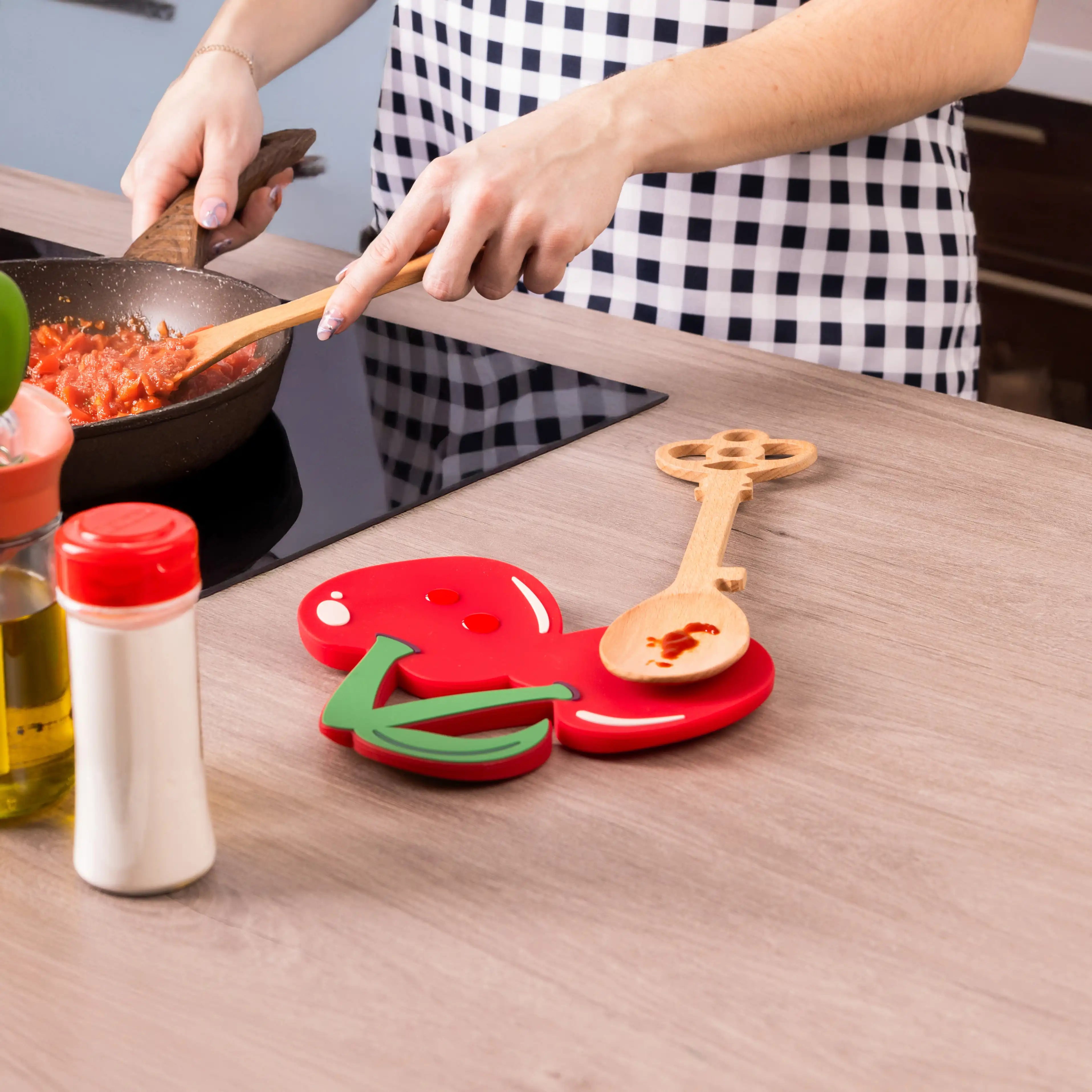 Reposa cucharas “Cerezas”