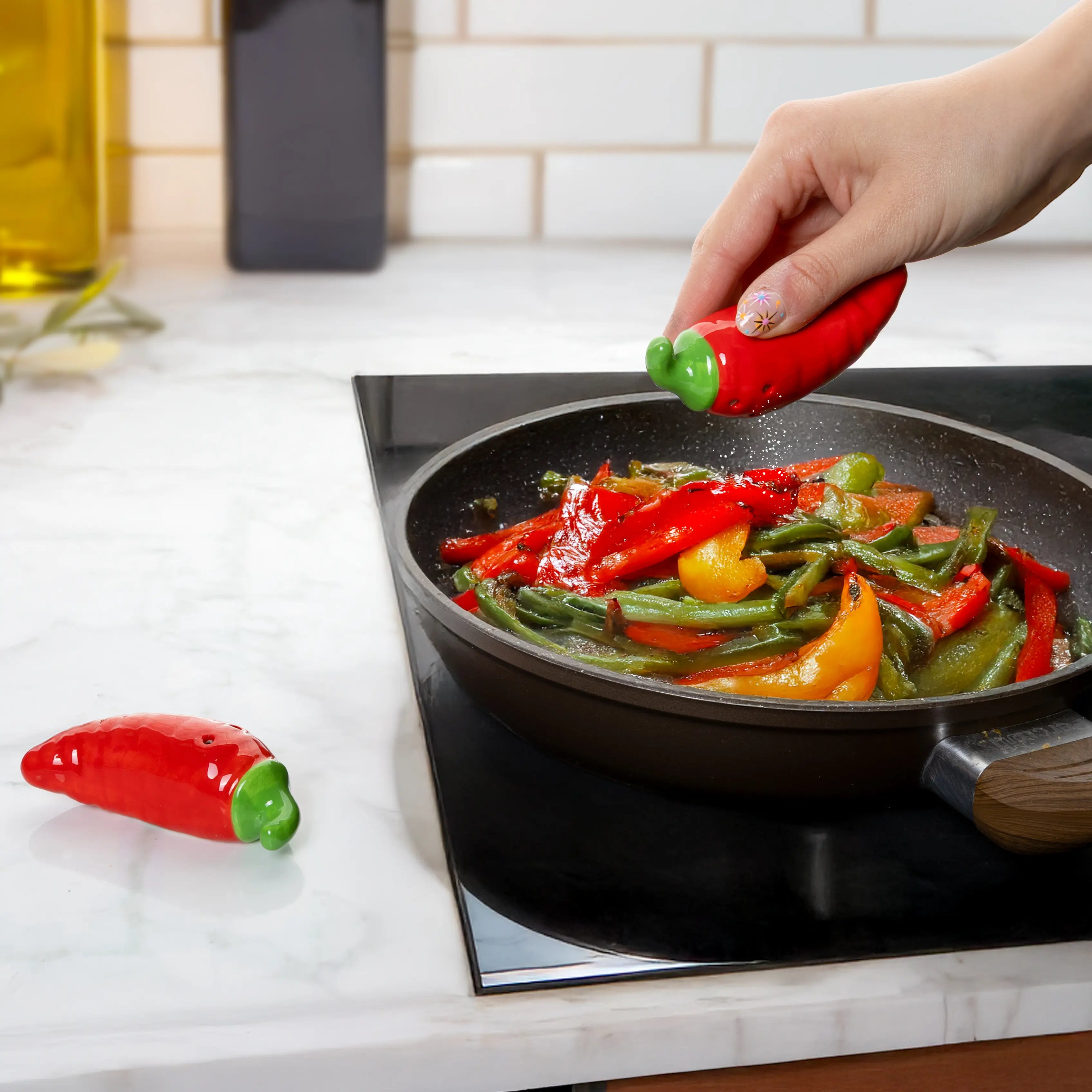 Salero y pimentero “Chilli”