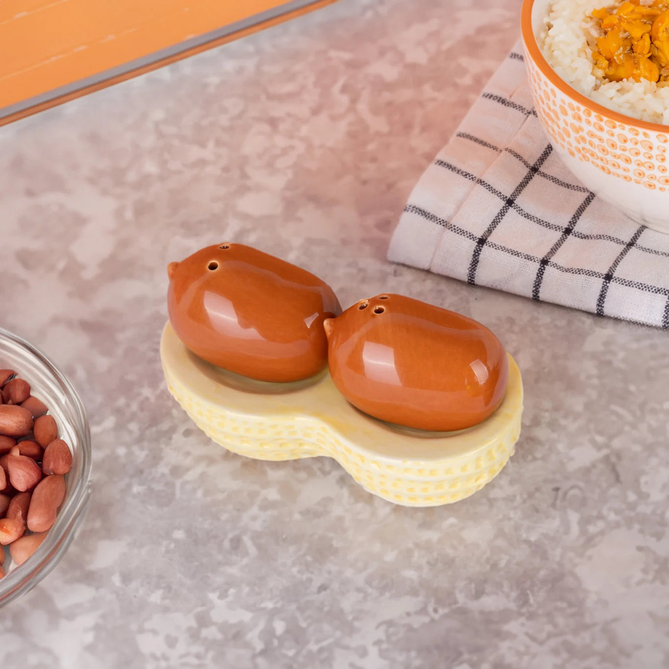 Salero y pimentero “Cacahuete”