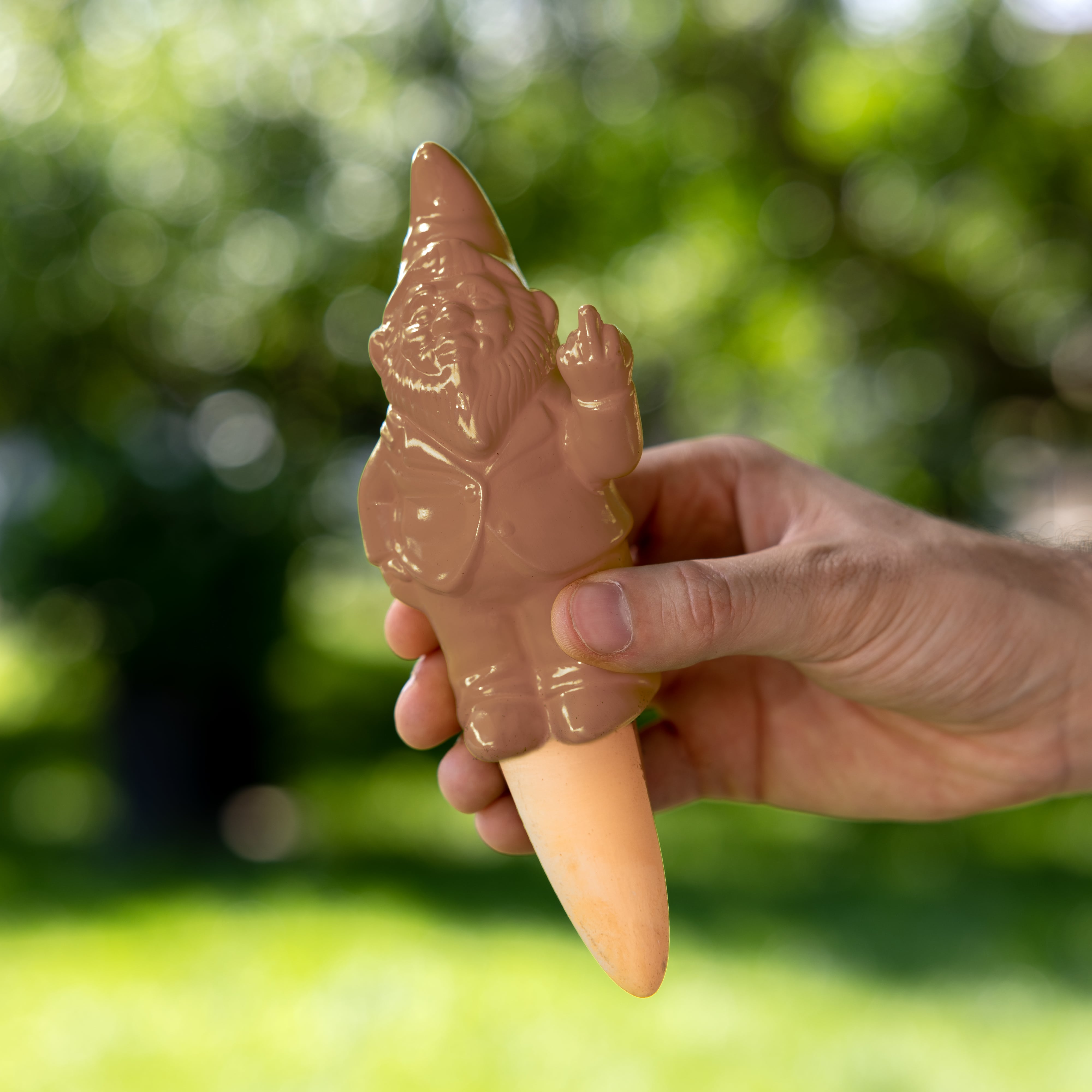 Autorriego gnomo terracota