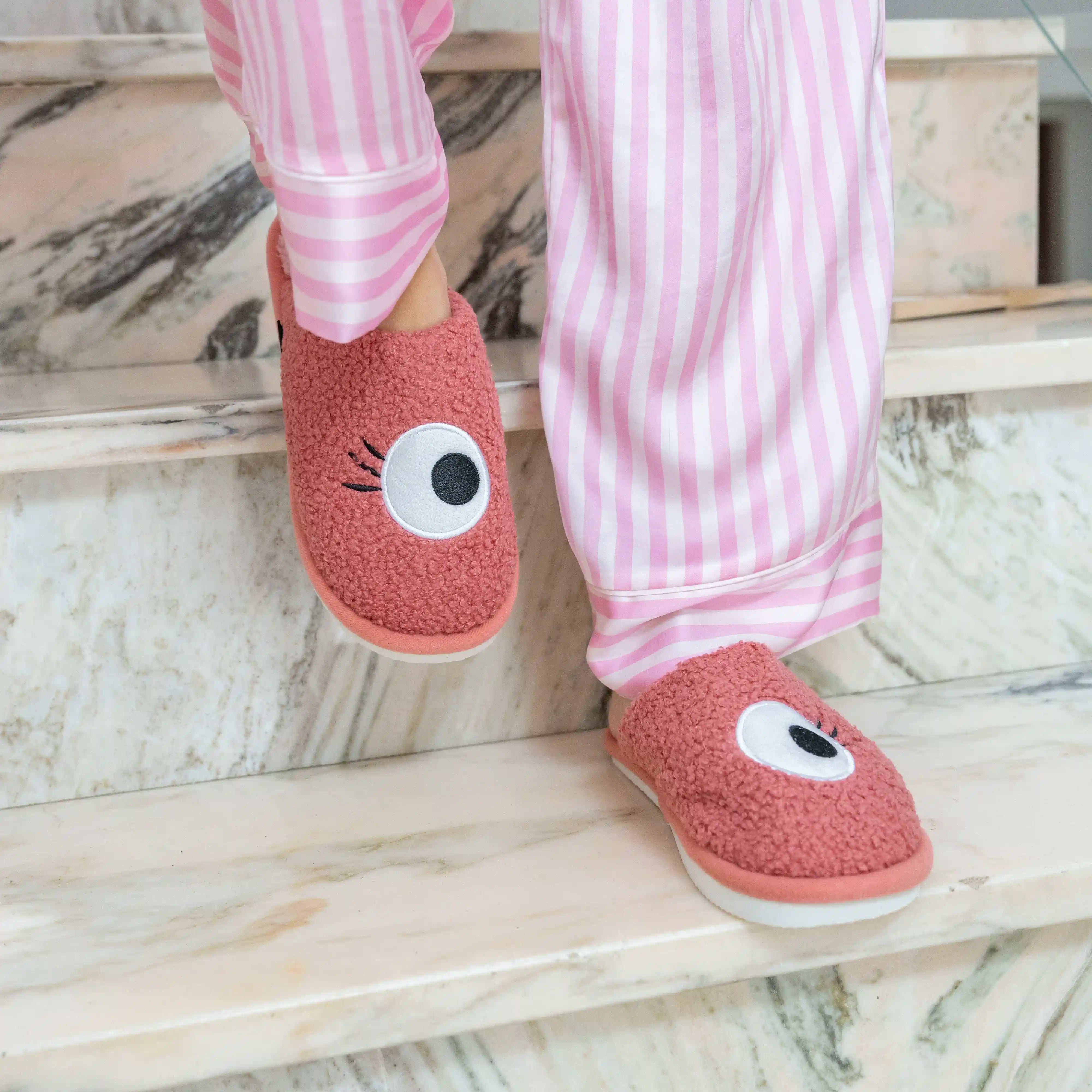 Zapatillas “Ojos” rosa