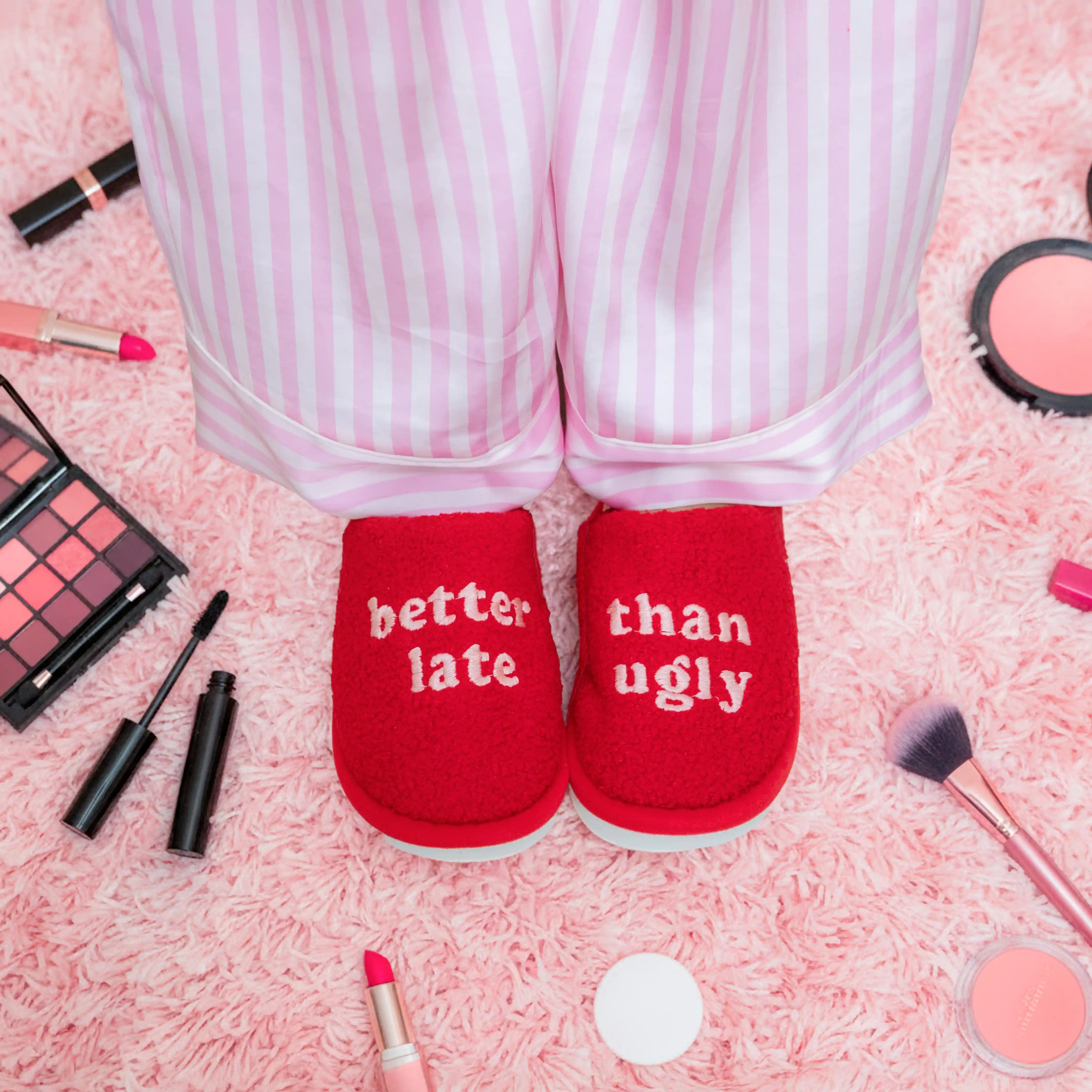Zapatillas “Better late than ugly” rojo