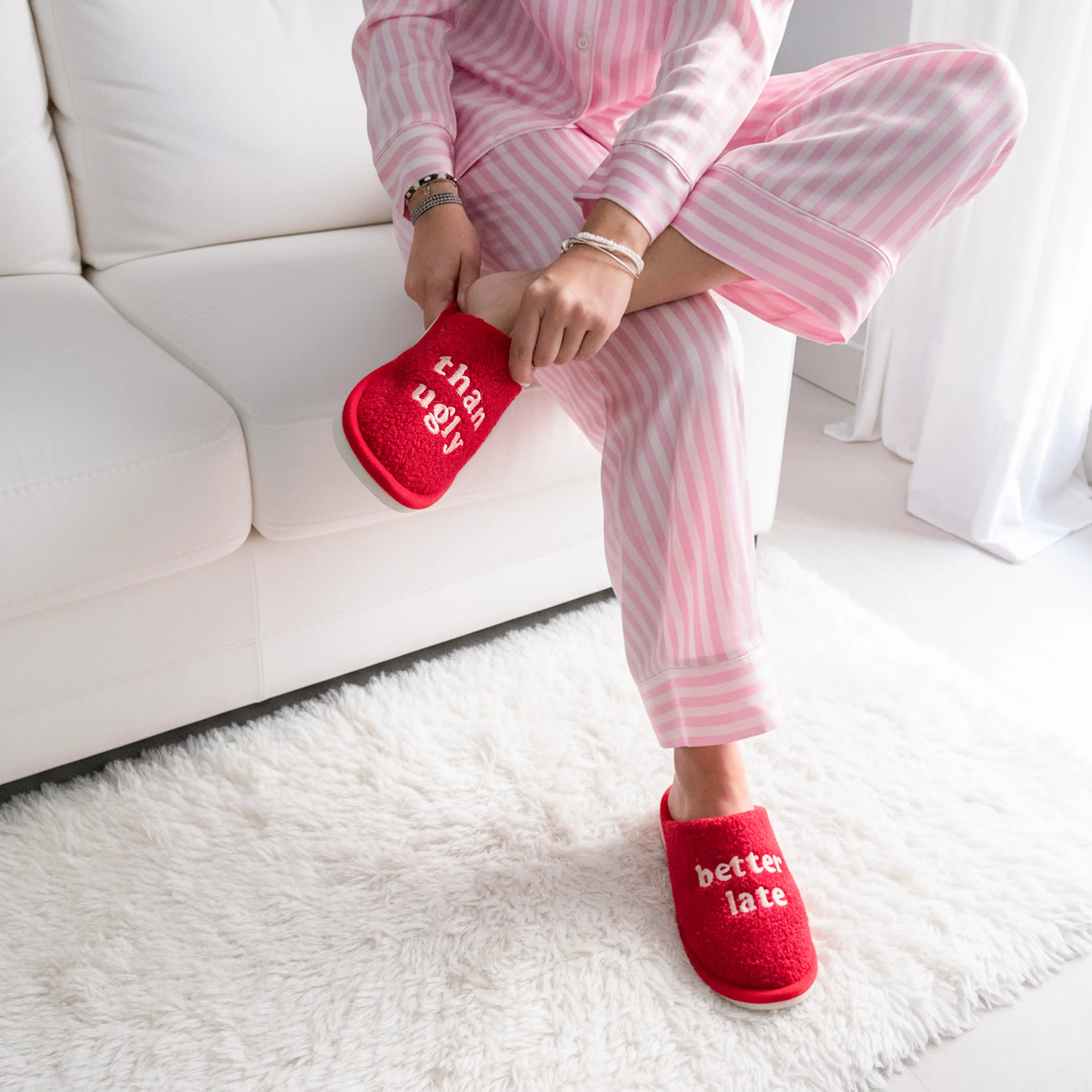 Zapatillas “Better late than ugly” rojo