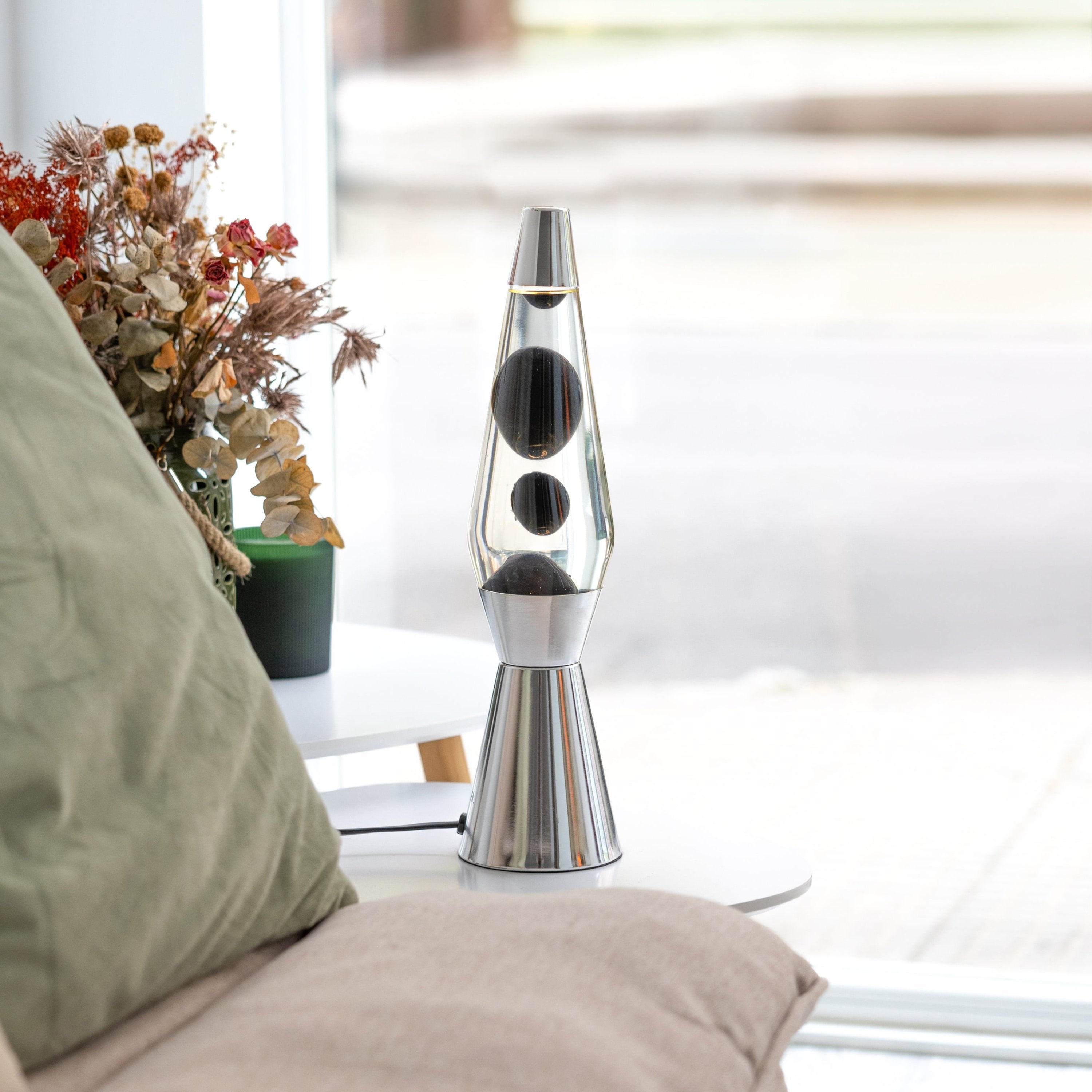 Lampe à lave "bullet" noire