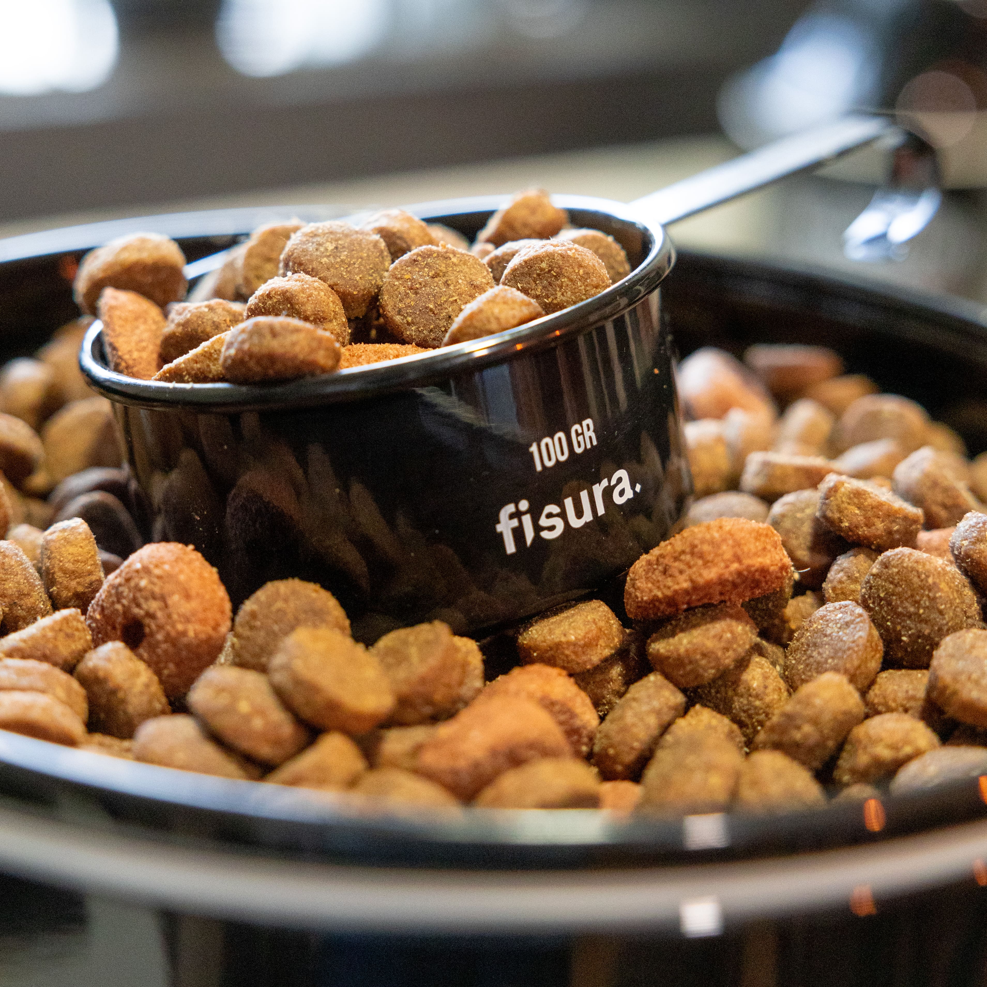 Caja para comida de mascotas “time to eat” negra