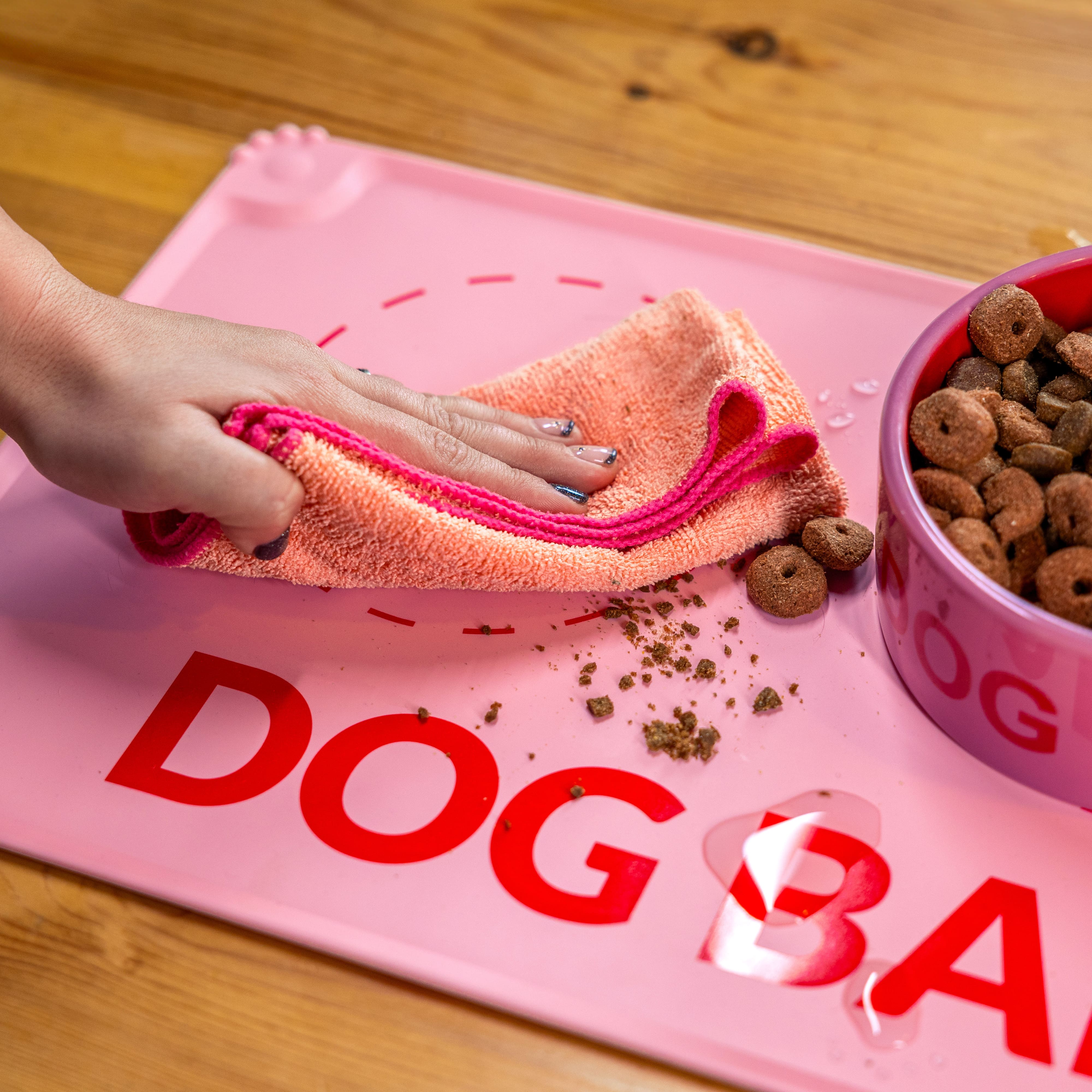 Alfombrilla para comedero “dog bar"