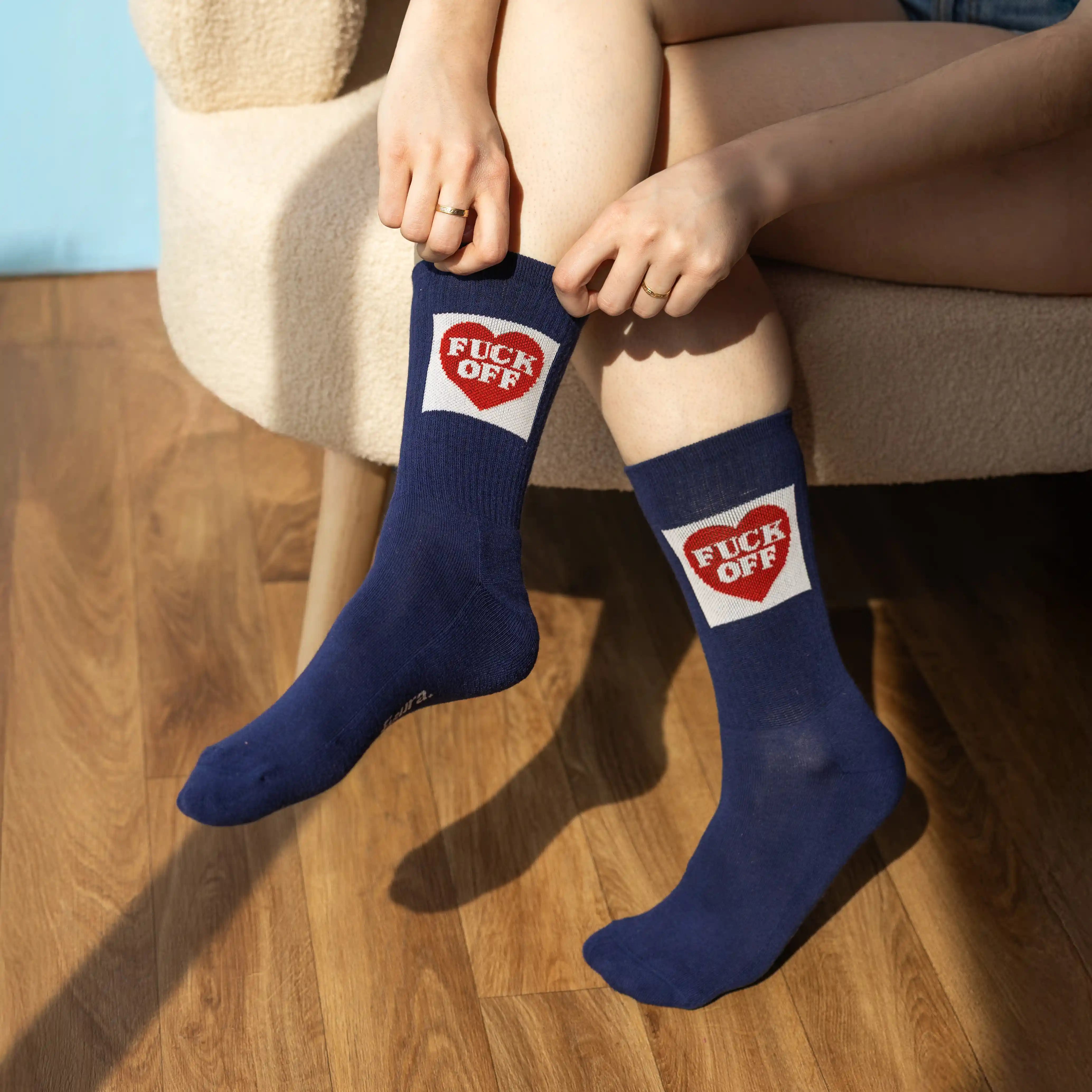 Calcetines Unisex “Fuck off” corazón azul