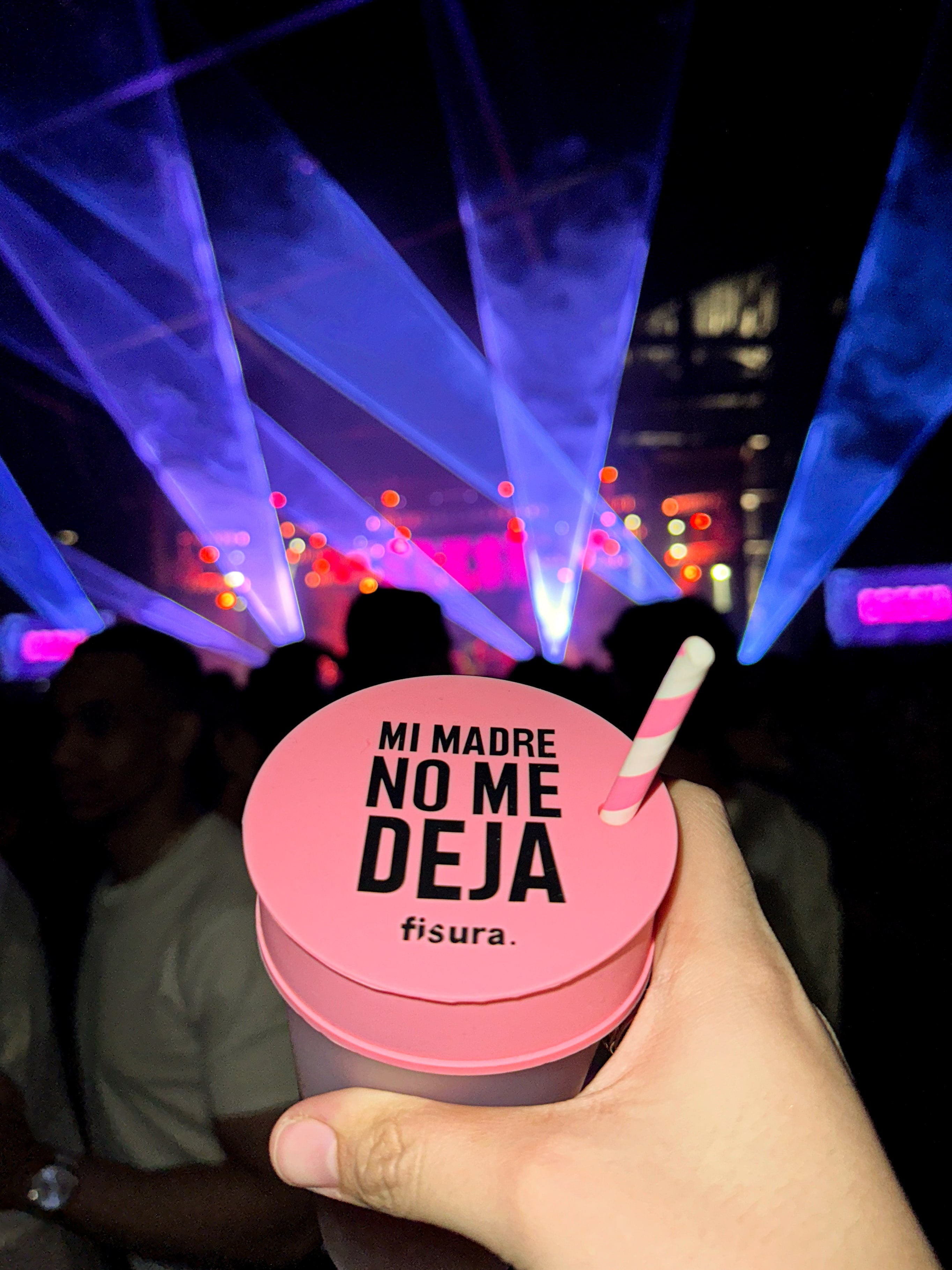 Tapa vasos antidroga “mi madre no me deja”