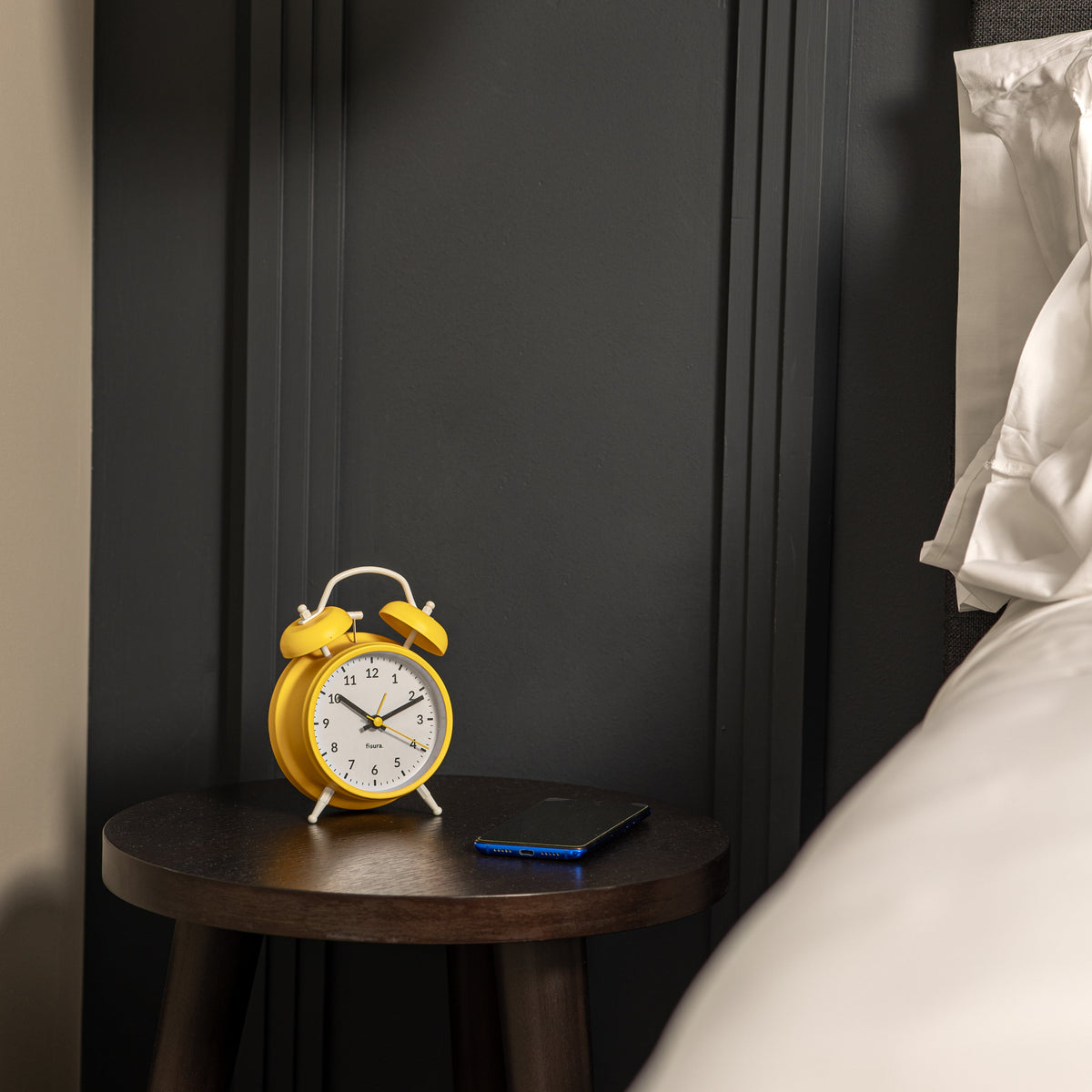 Reloj despertador Retro Amarillo & Blanco – Fisura