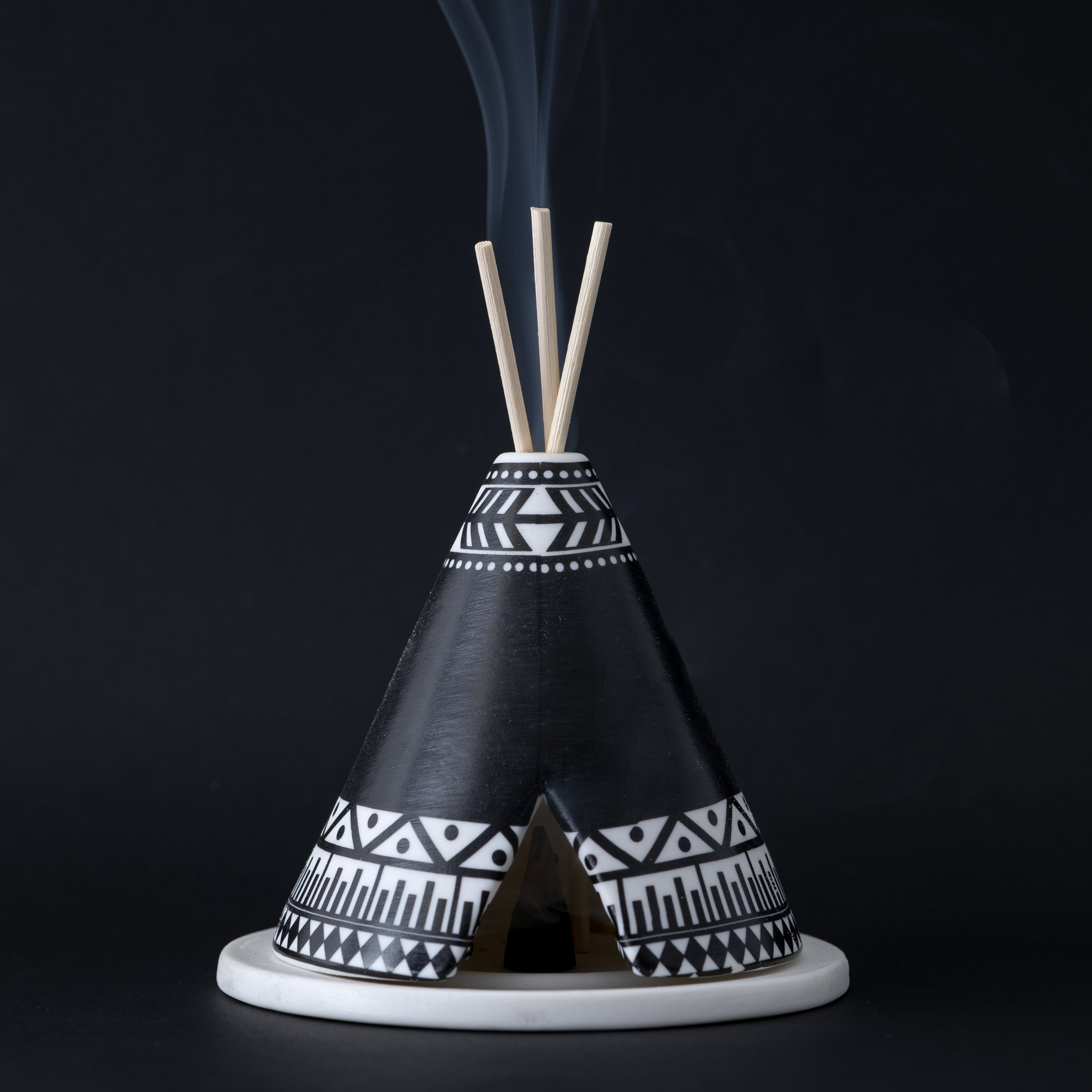 Quemador de Incienso Tipi Negro
