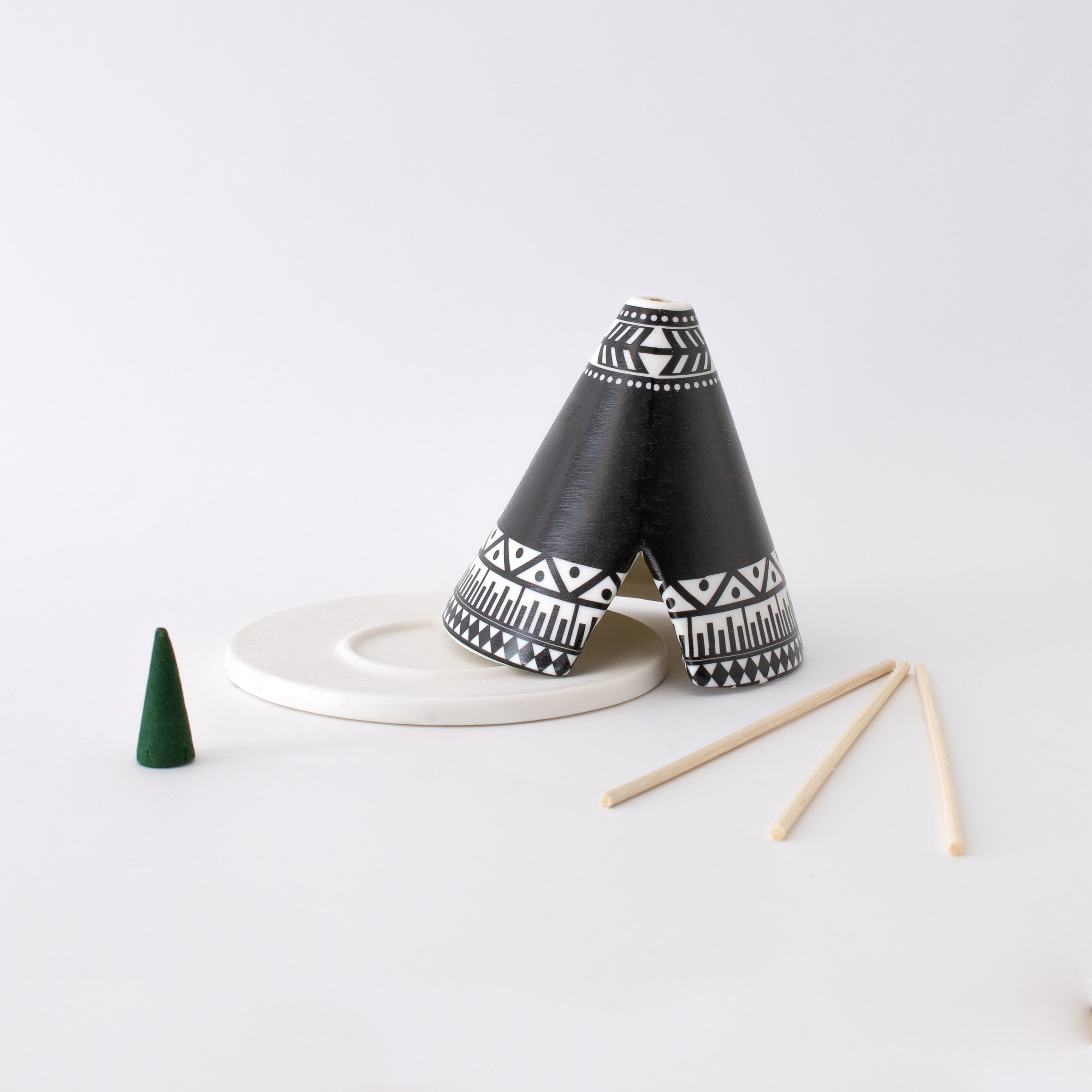 Quemador de Incienso Tipi Negro