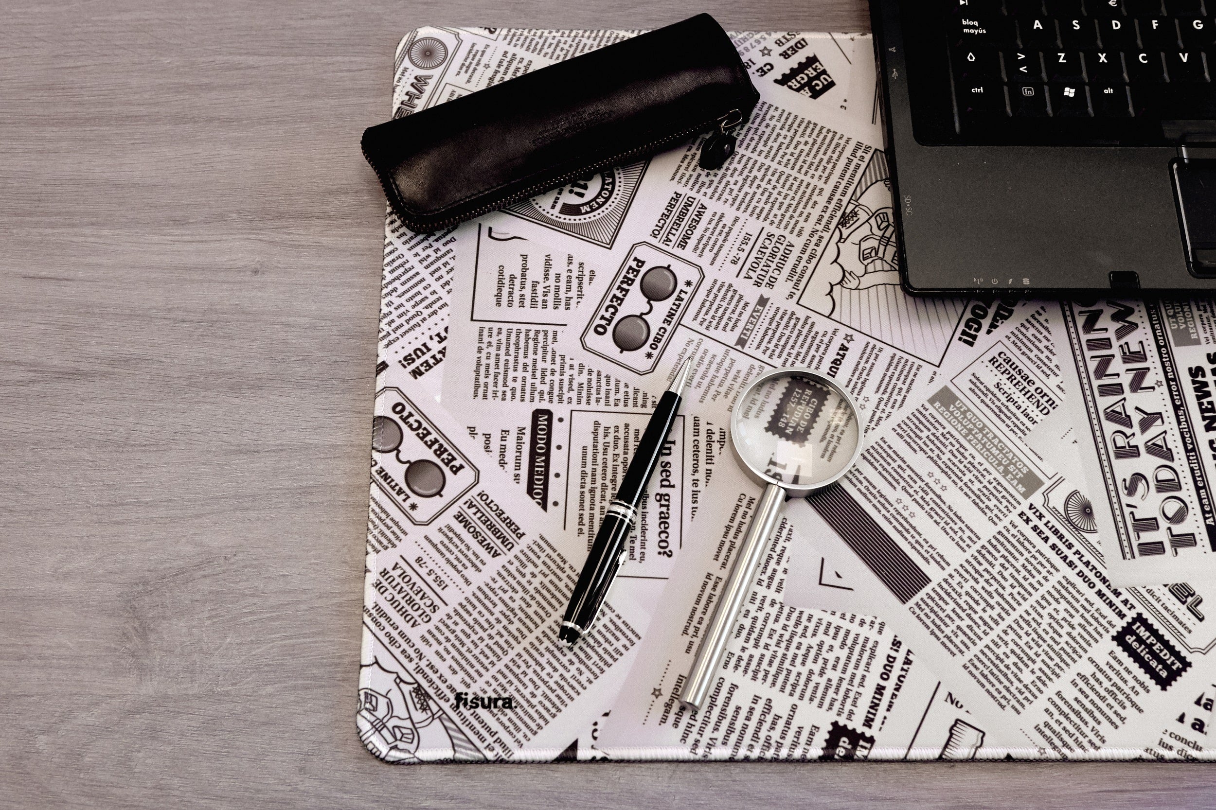 Alfombrilla ratón XXL "Periódicos”