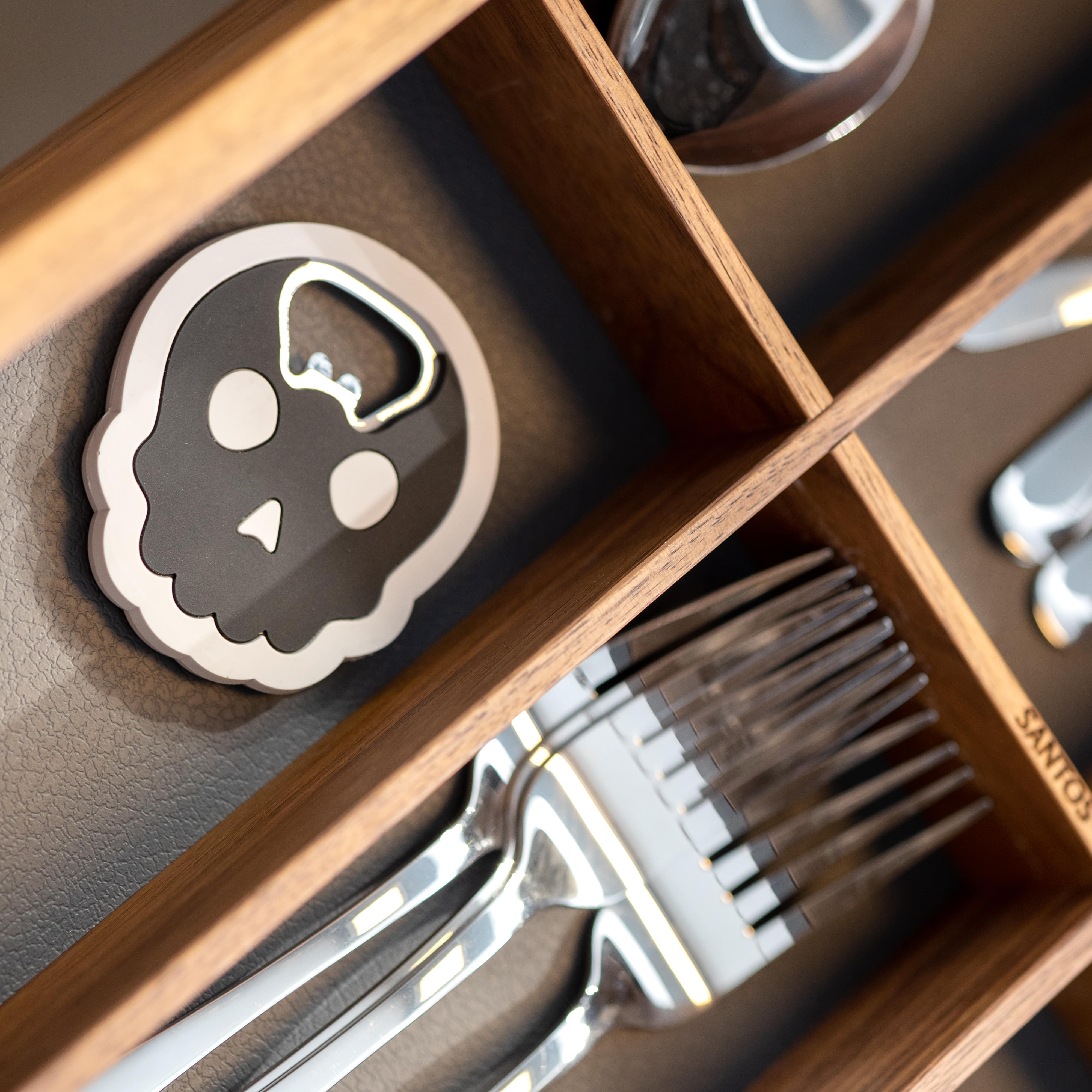 Abridor de botellas "calavera"