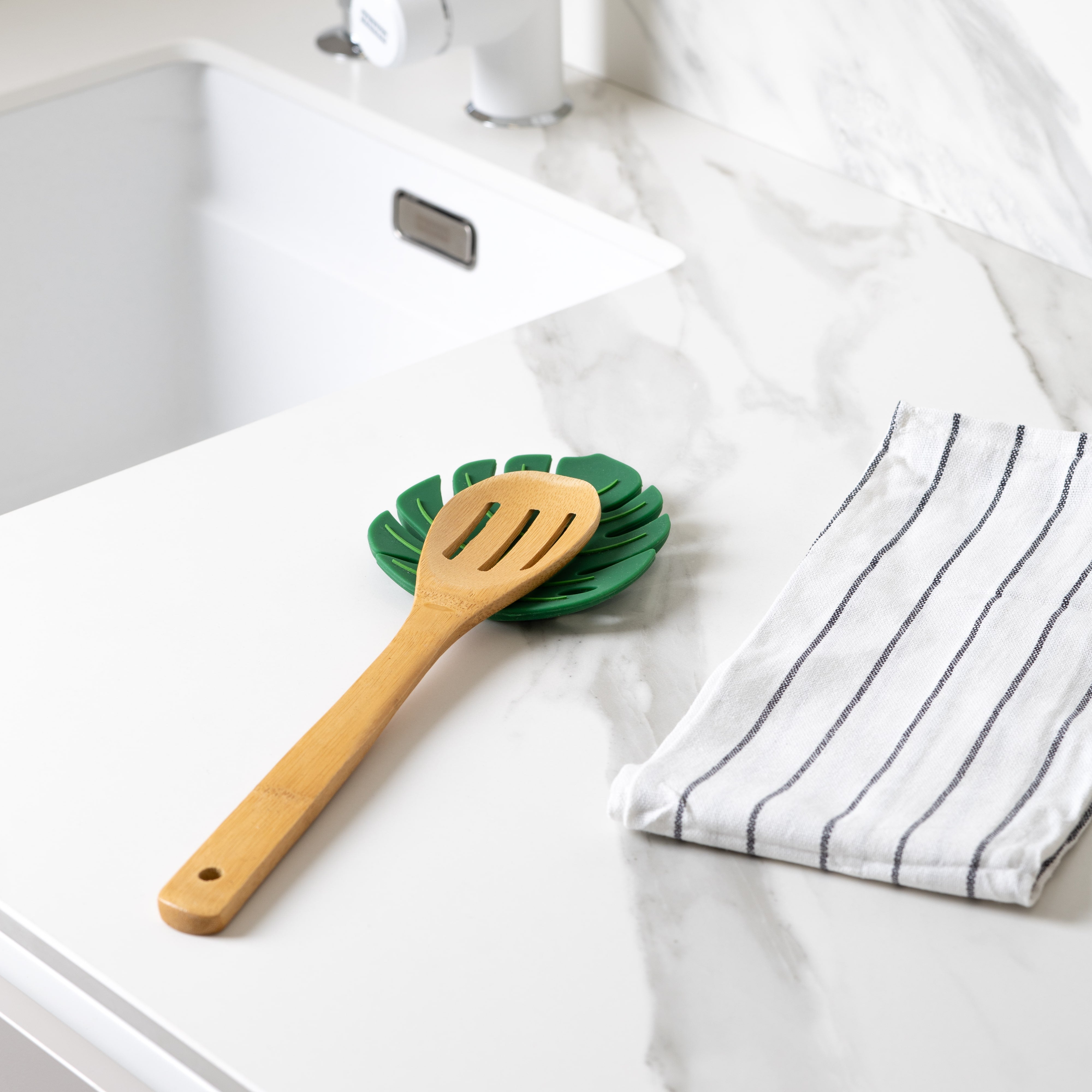 Reposa cucharas "hoja"