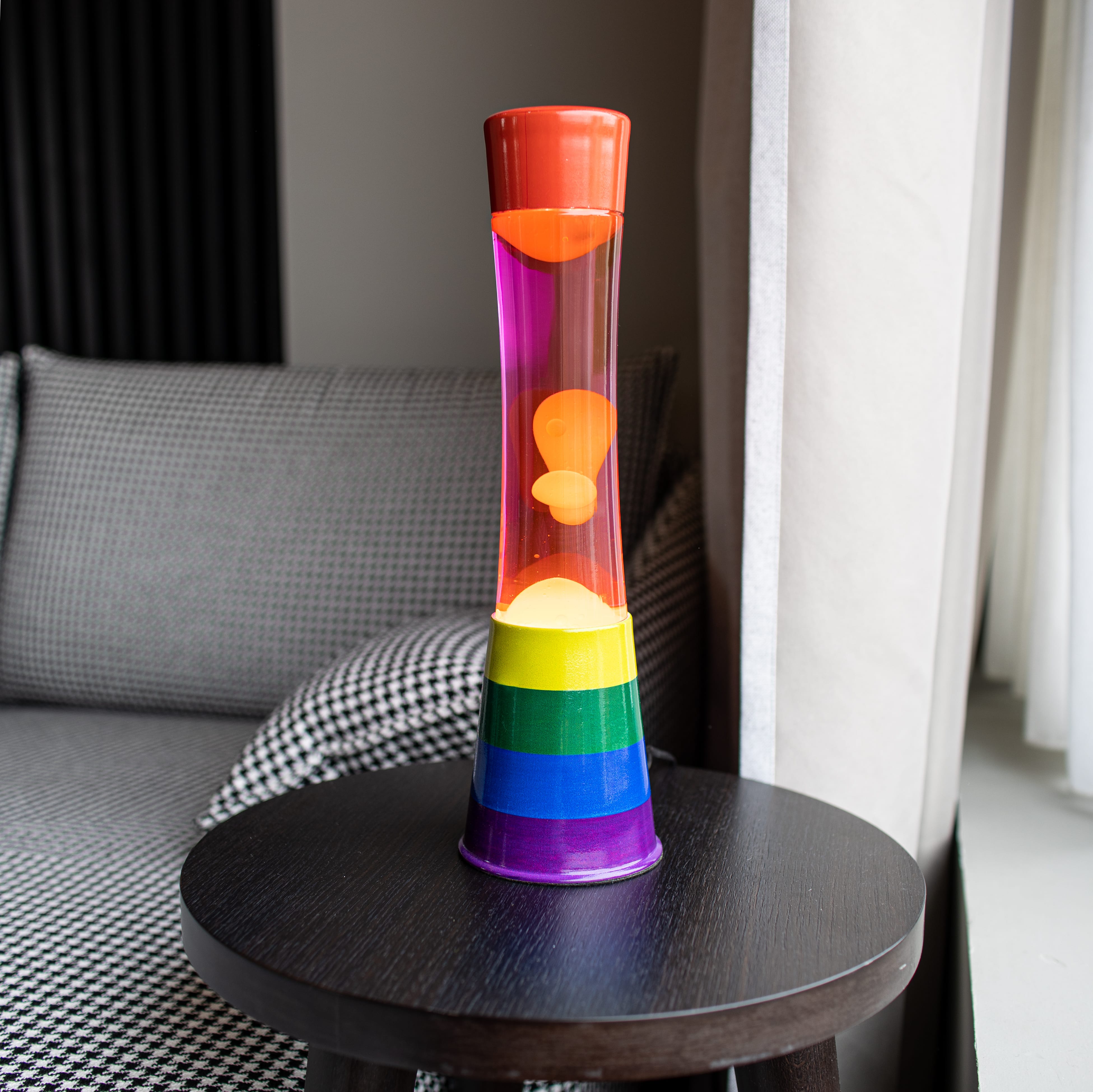 Lámpara de lava Arcoiris, líquido rosa y lava naranja