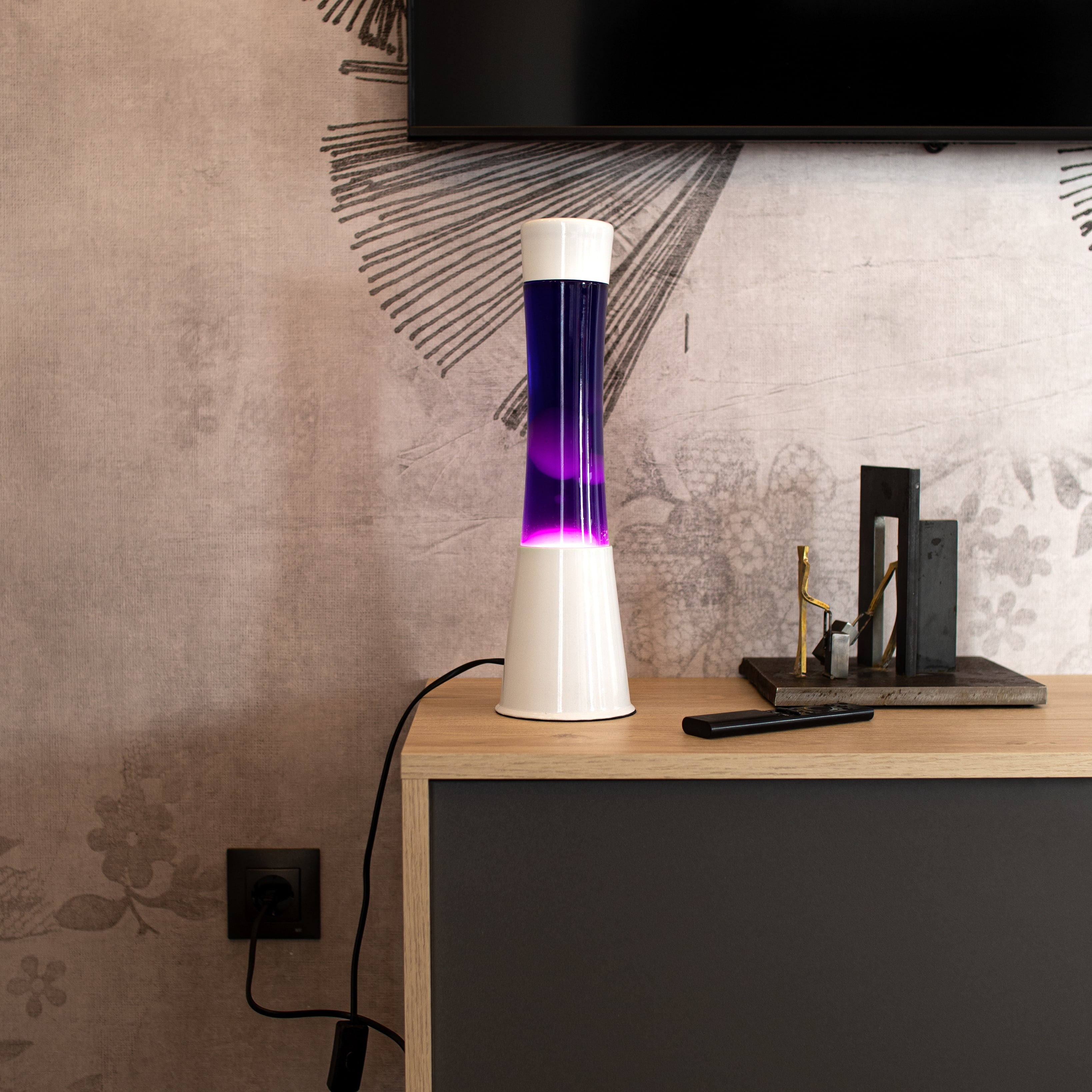 Lámpara de lava morada