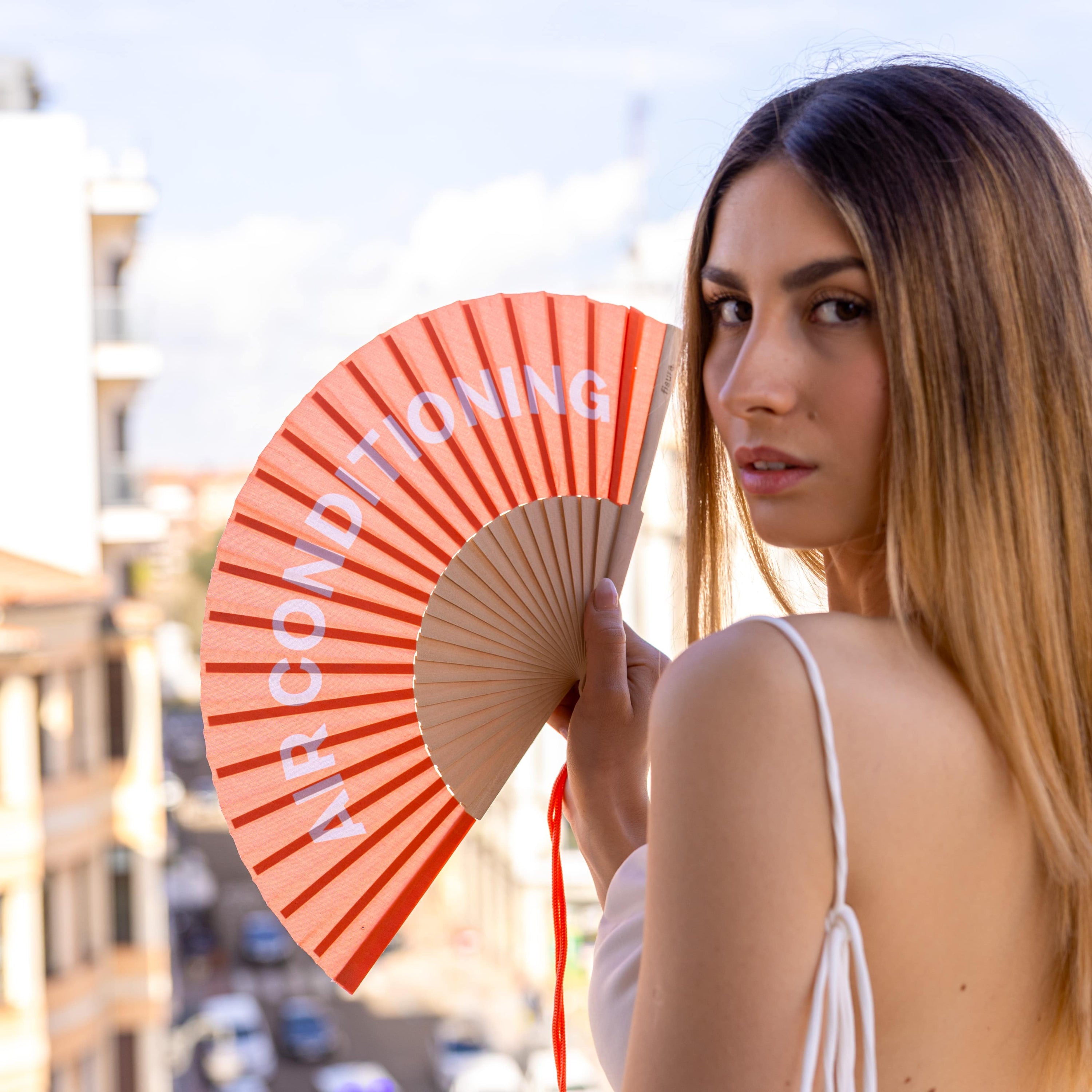 Abanico "Air conditioning" naranja