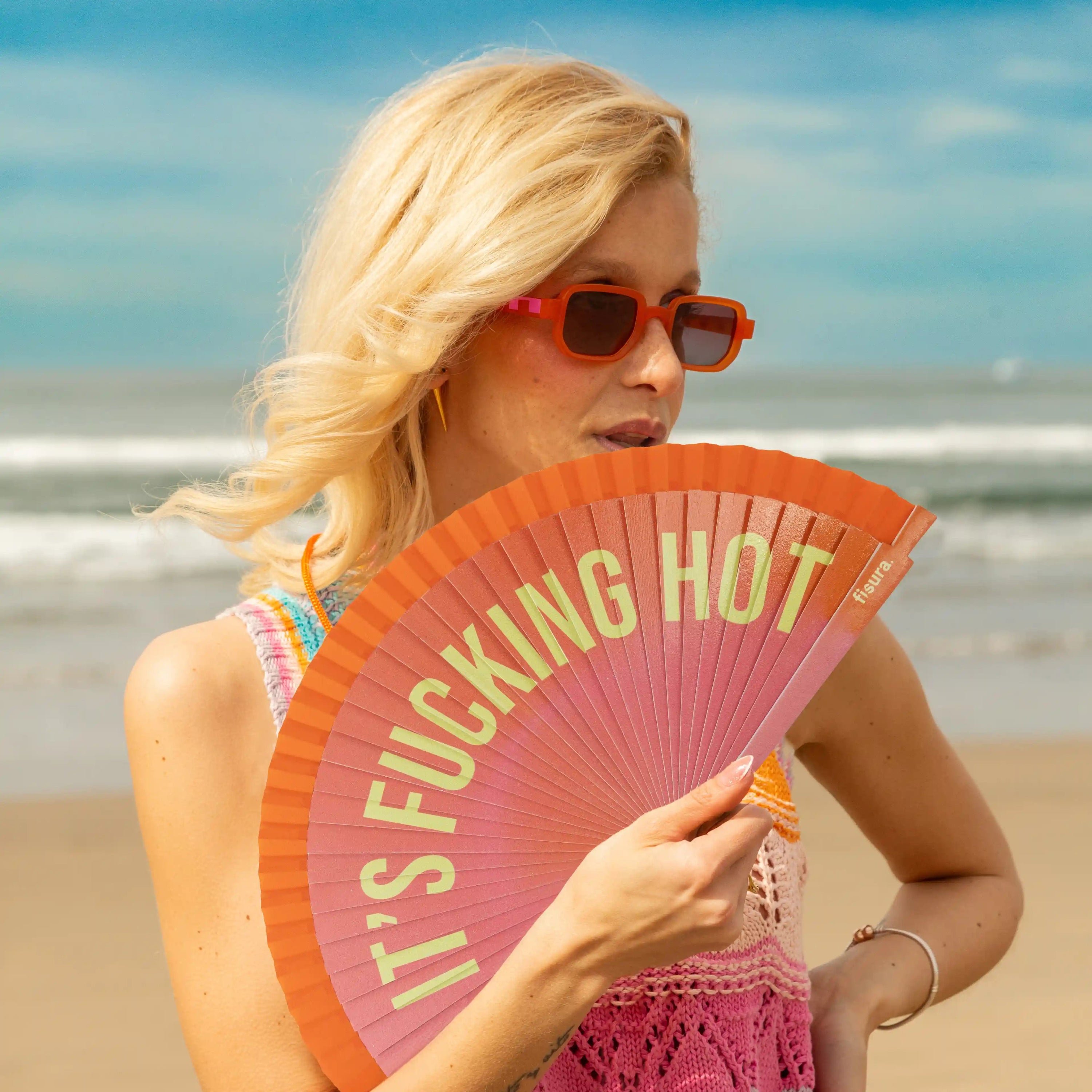Abanico pintado "I'm fucking hot" degradado naranja