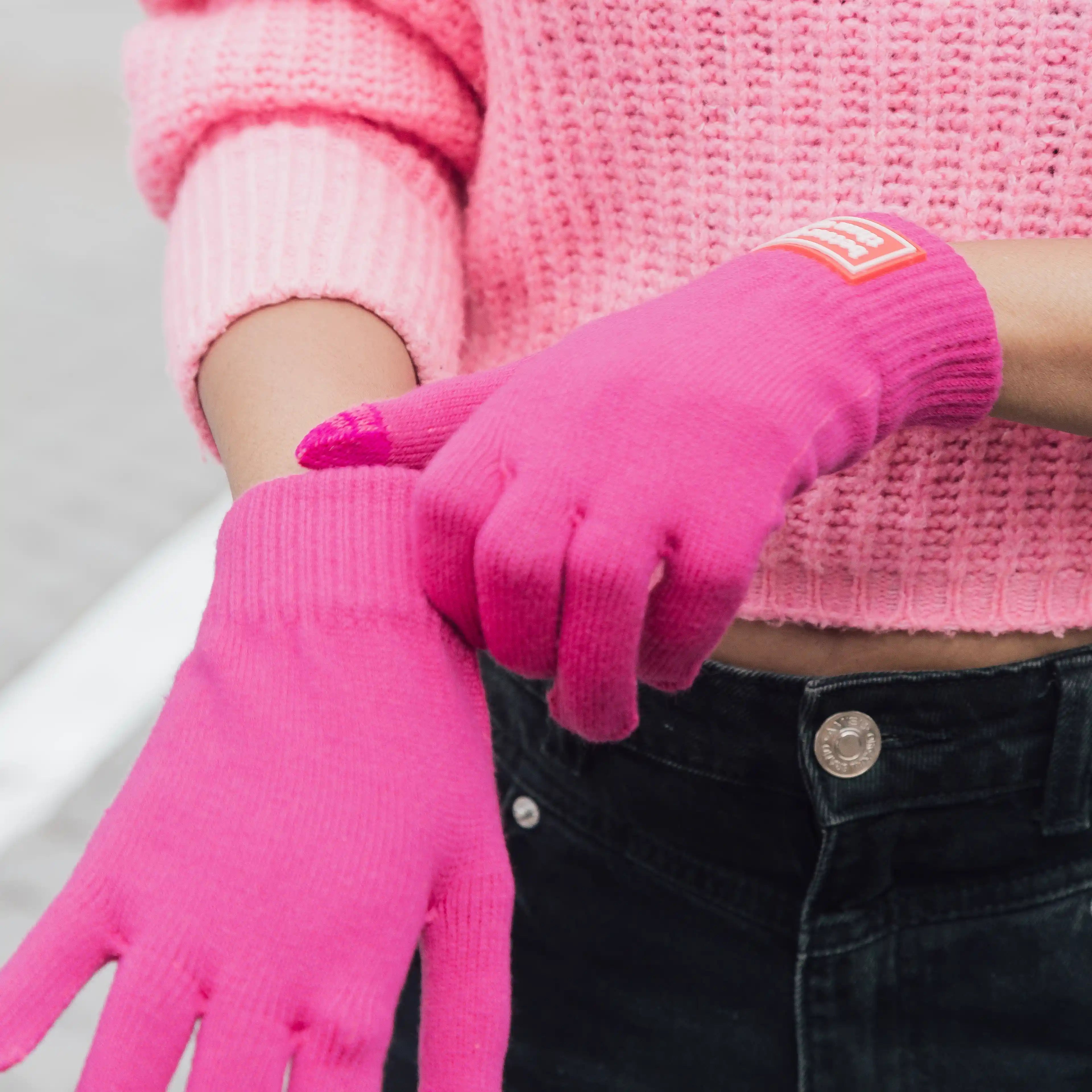 Guantes “Better late than ugly” rosa