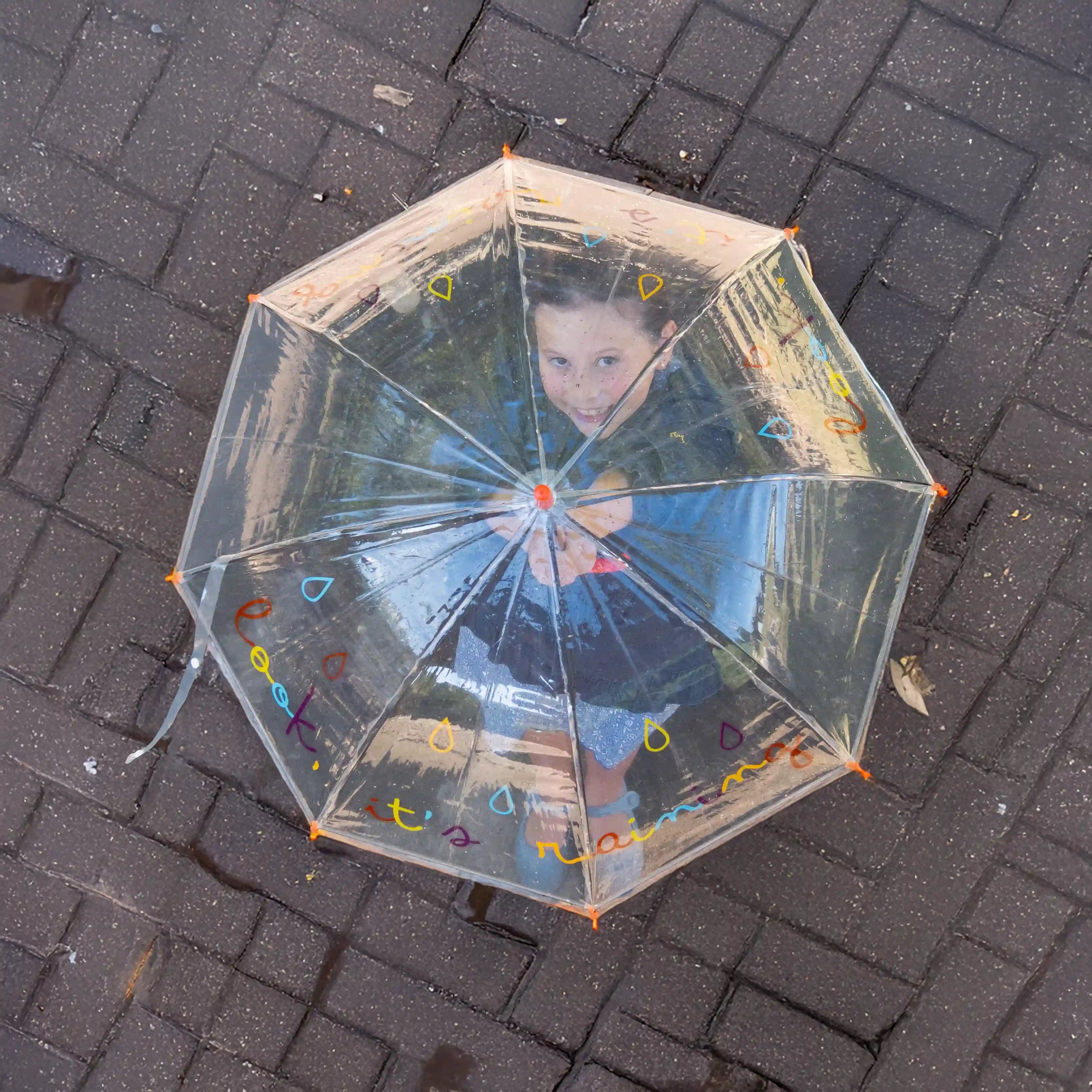 Paraguas infantil “look, it’s raining”