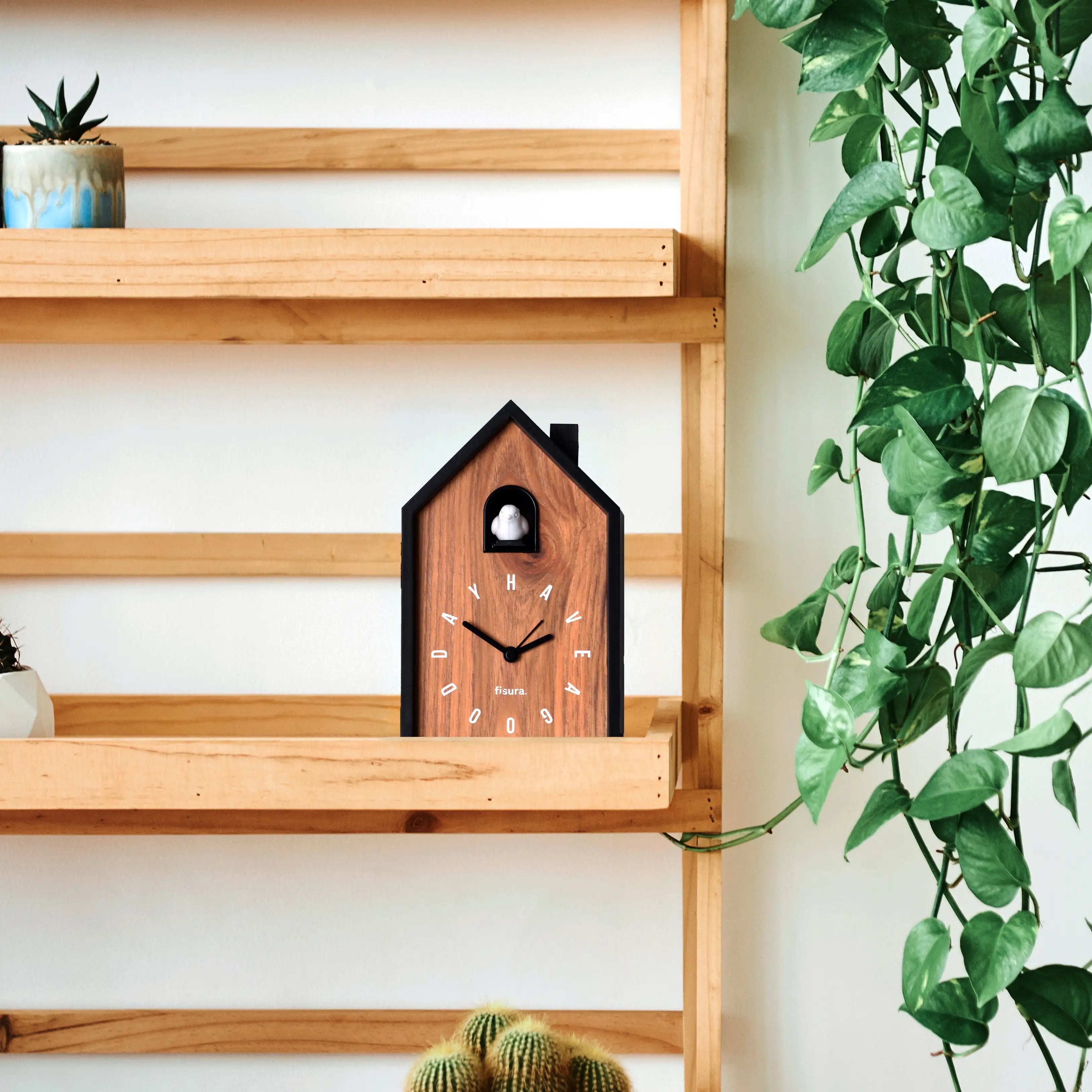 Reloj despertador cuco casita madera