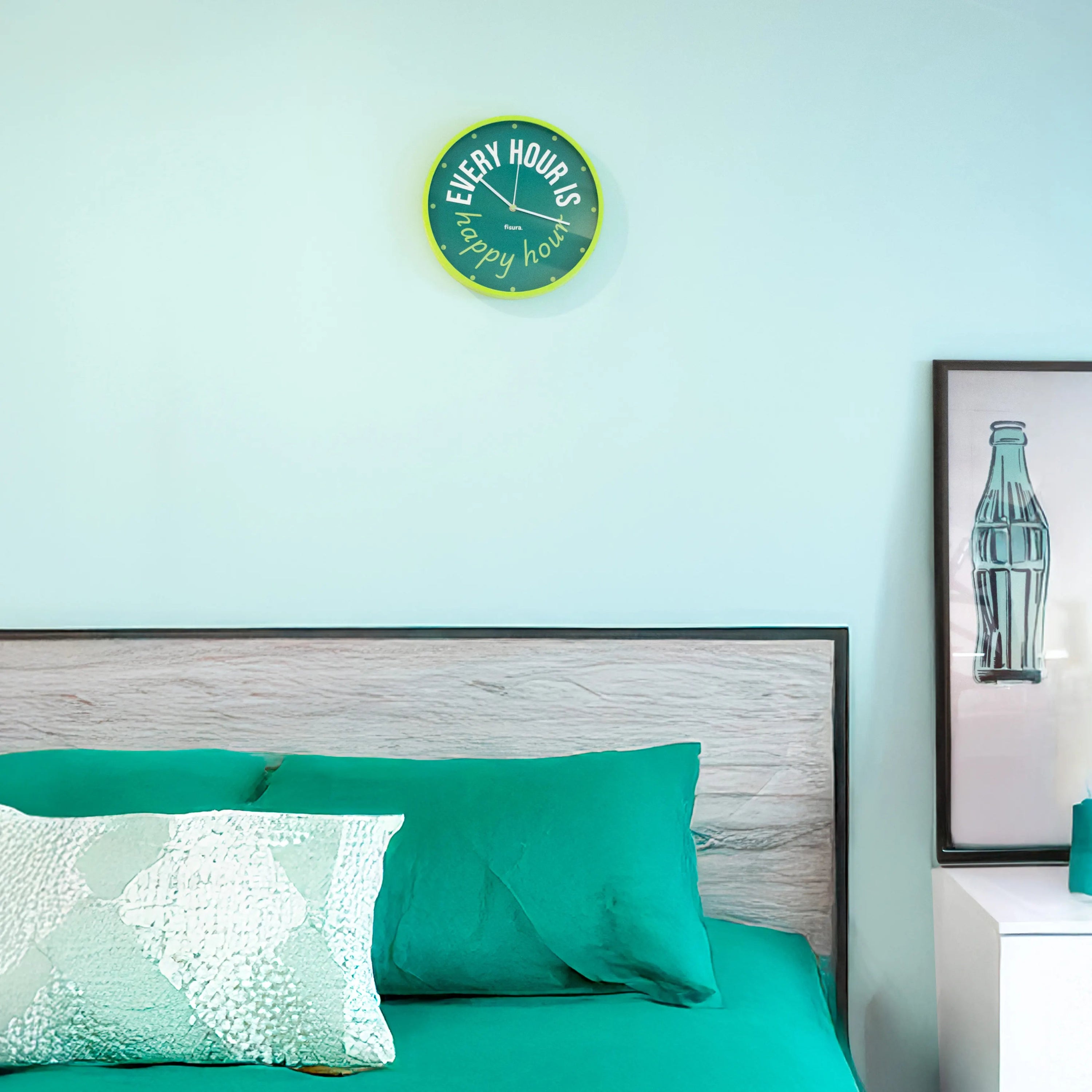 Reloj de pared “Every hour is happy hour”