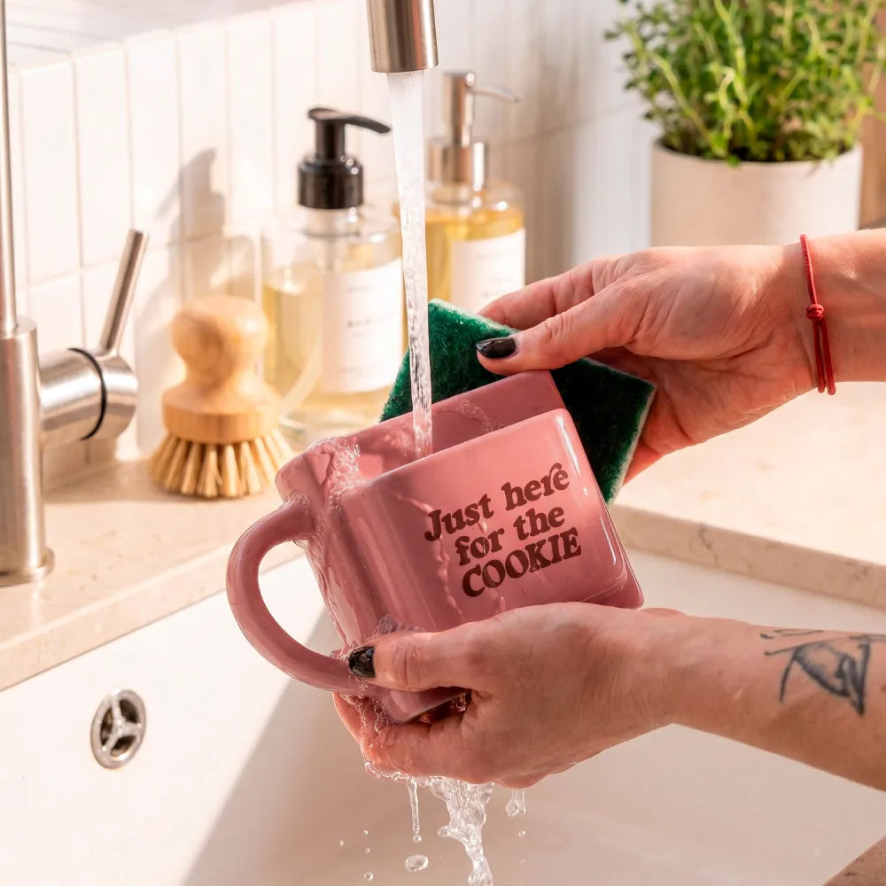Taza bolsillo “Here for the cookie”