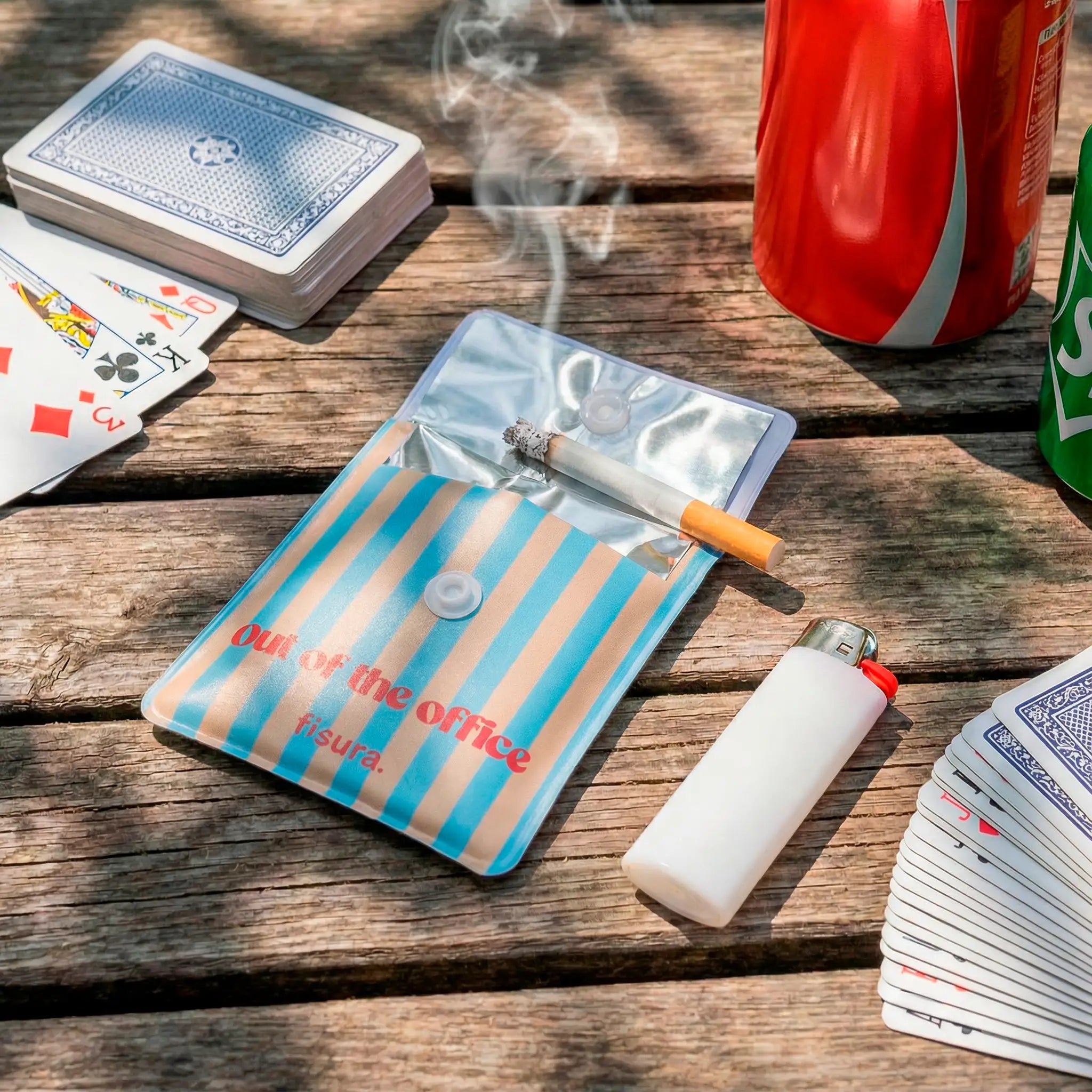 Cenicero portátil “Out of the office”