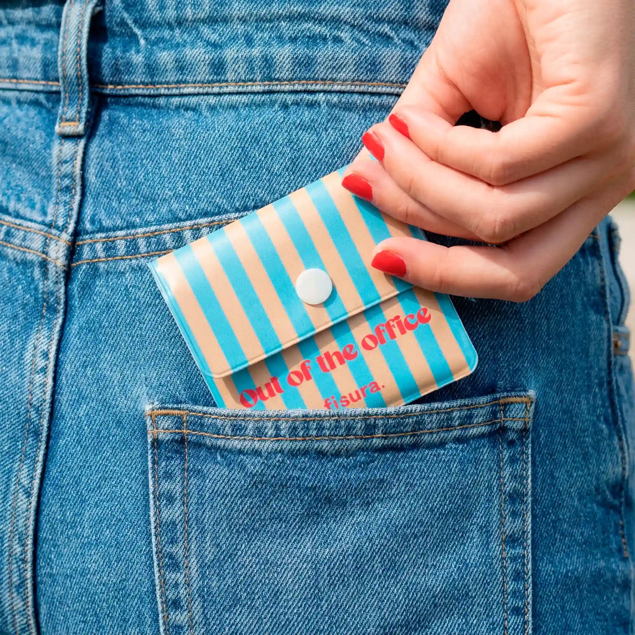 Cenicero portátil “Out of the office”