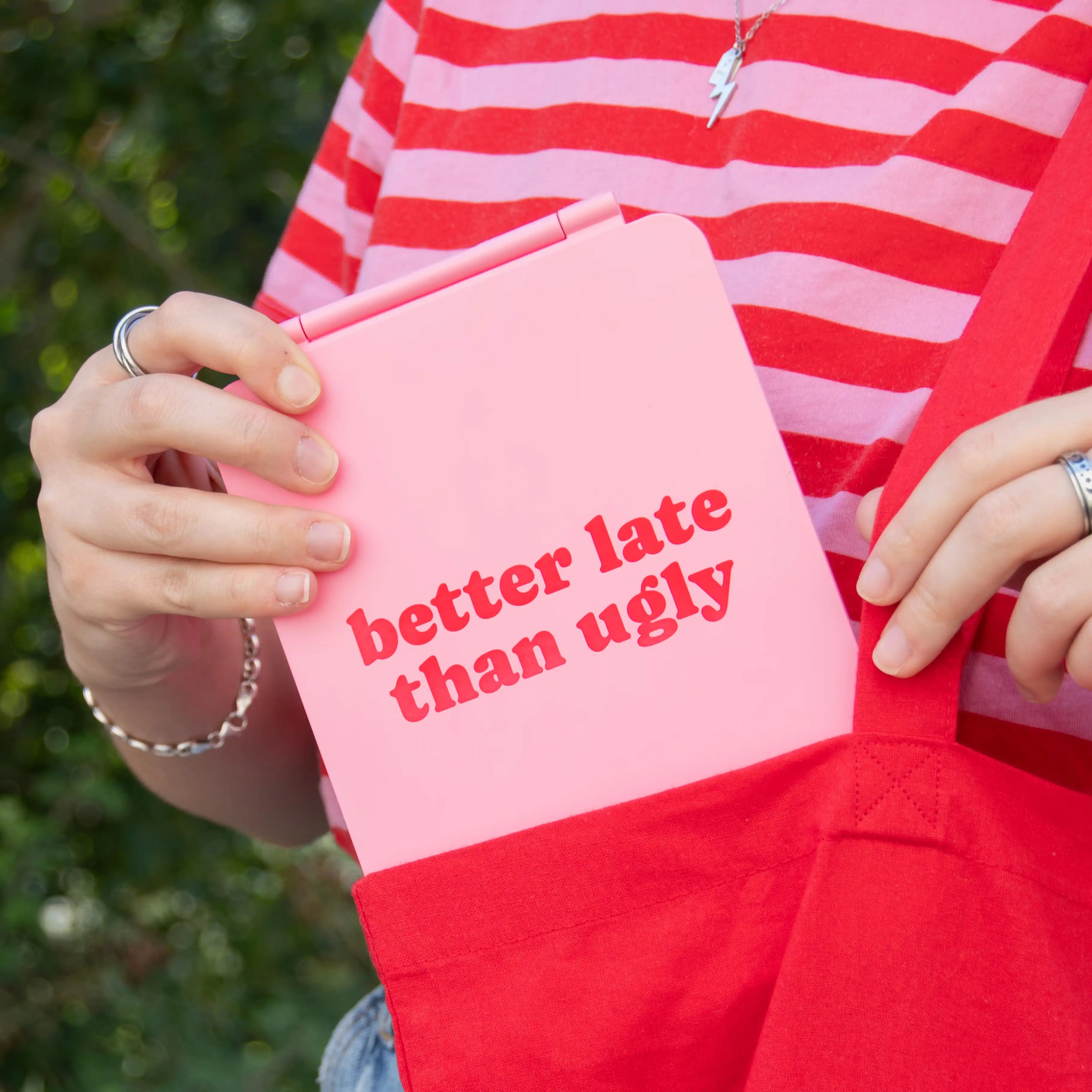 Espejo led portátil “better late than ugly”