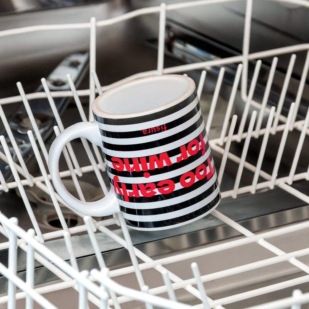 Taza "Too early for wine" rayas