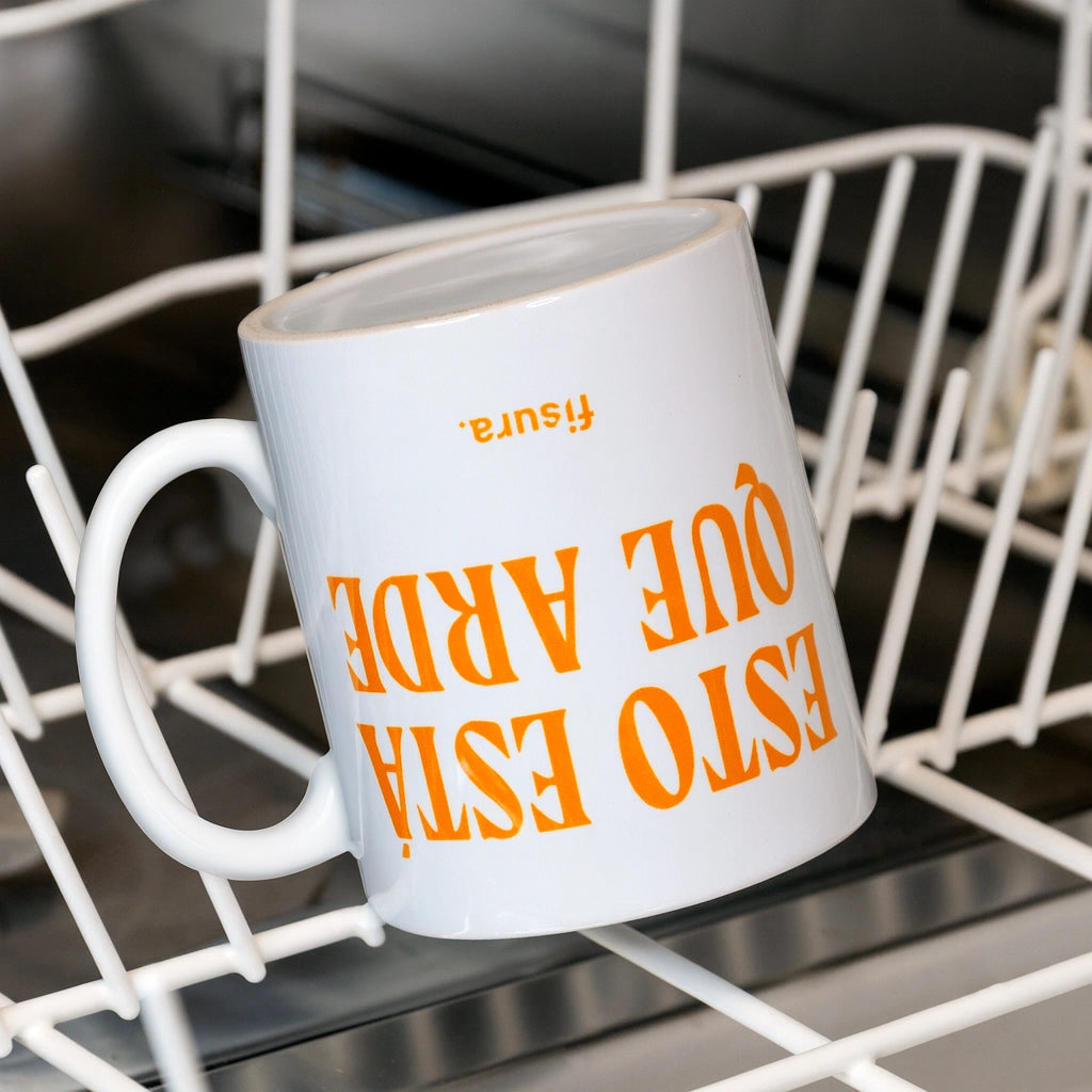 Taza "Esto está que arde"